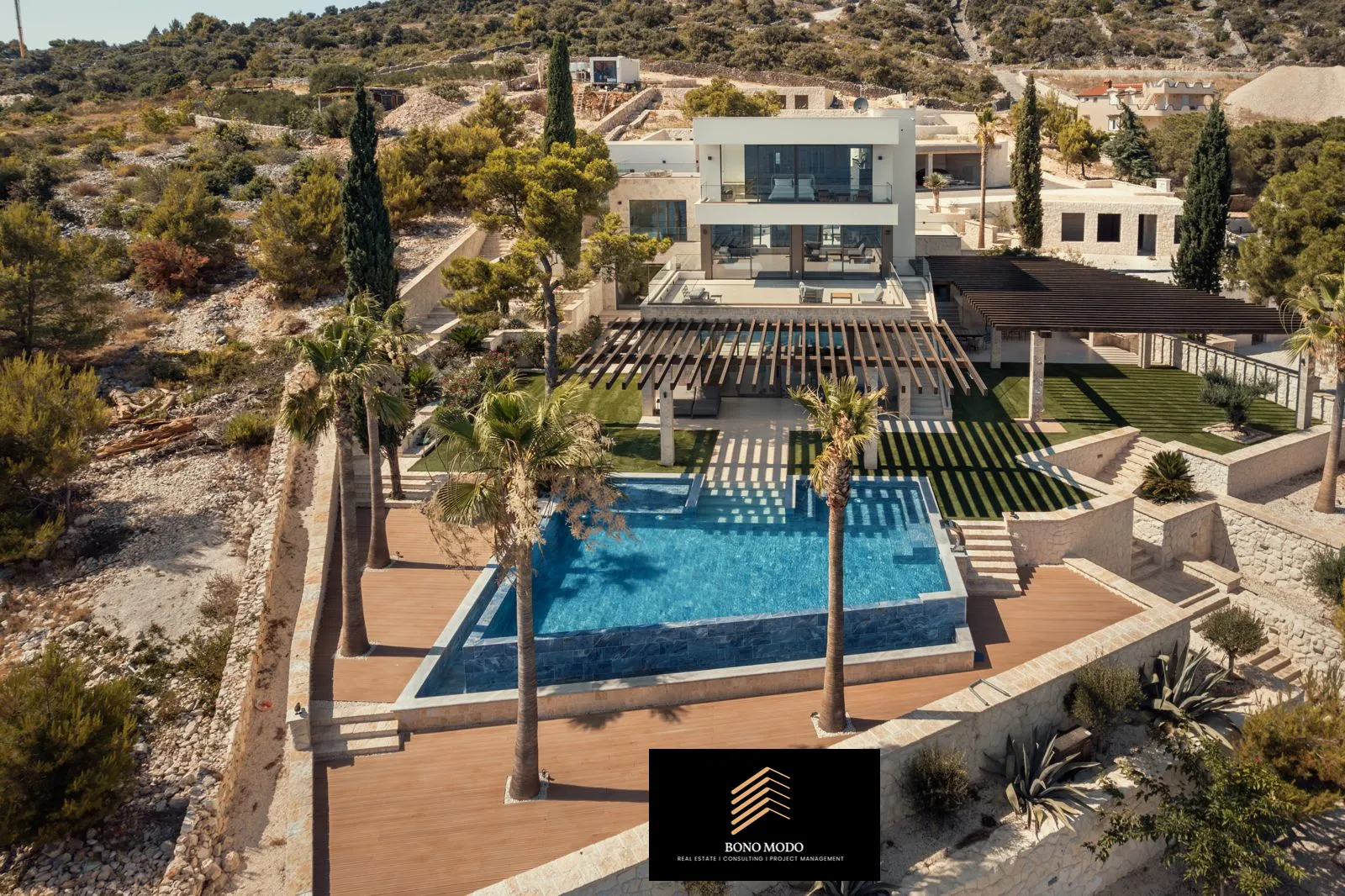 Exclusive Seaside Oasis: Villa Navis In Sevid