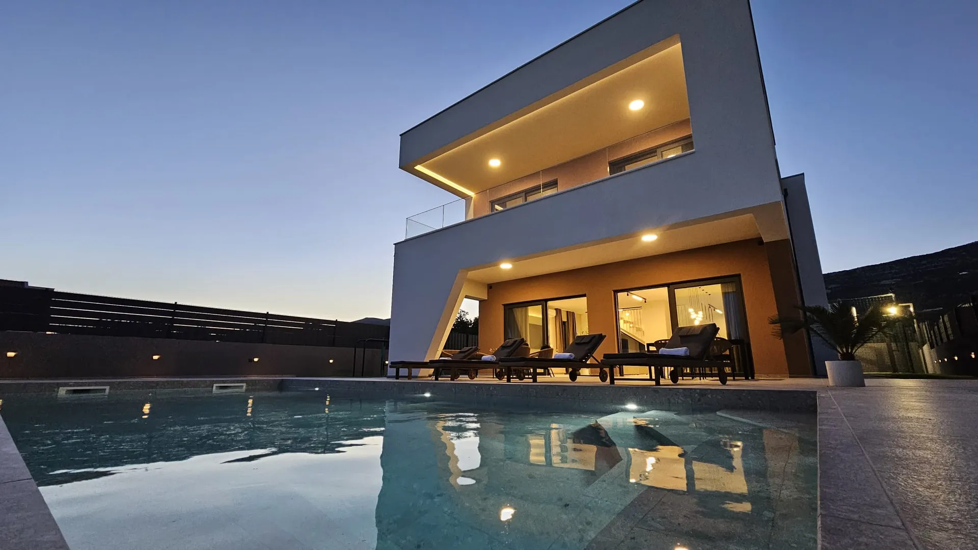 Luxury 4 Bedroom Villa In Kaštel Stari