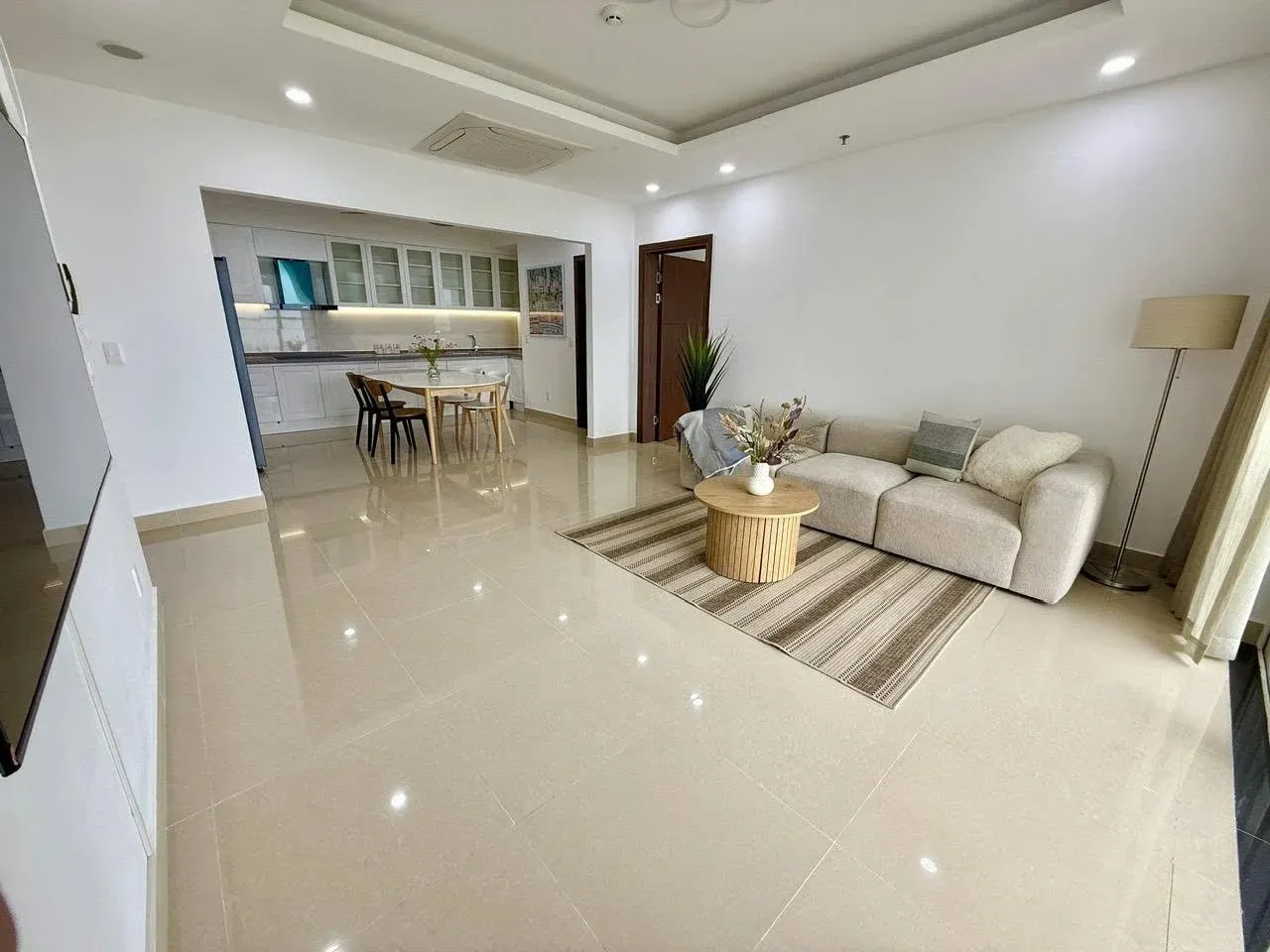 3 Bedroom Apartment For Sale At Bloooming Tower Da Nang, Da Nang, Vietnam, photo 3