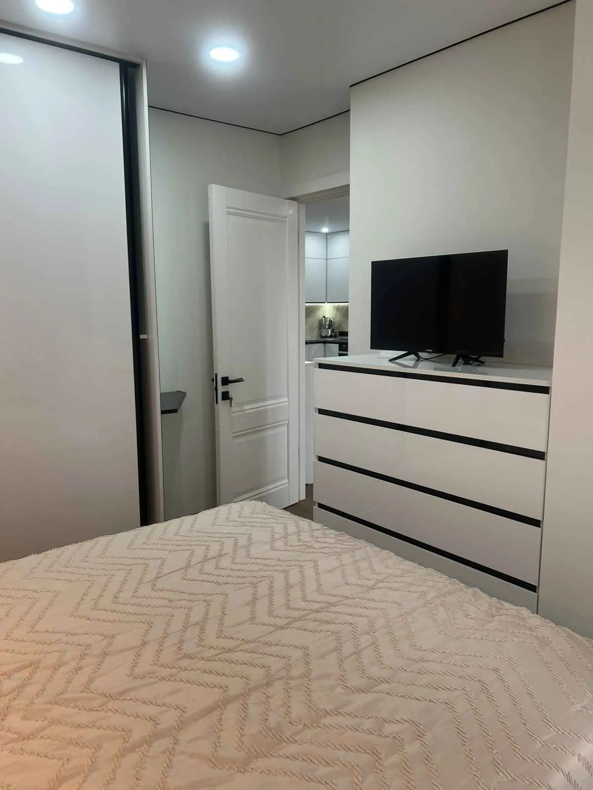 1 Bedroom Apartment in Batumi, Batumi, Georgia, photo 6