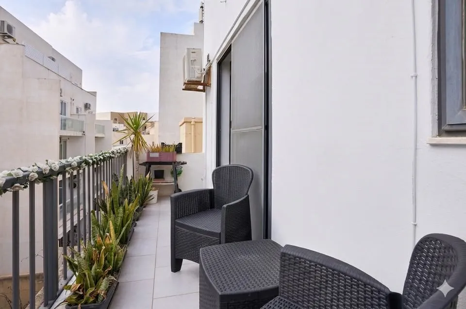 Swieqi Apartment