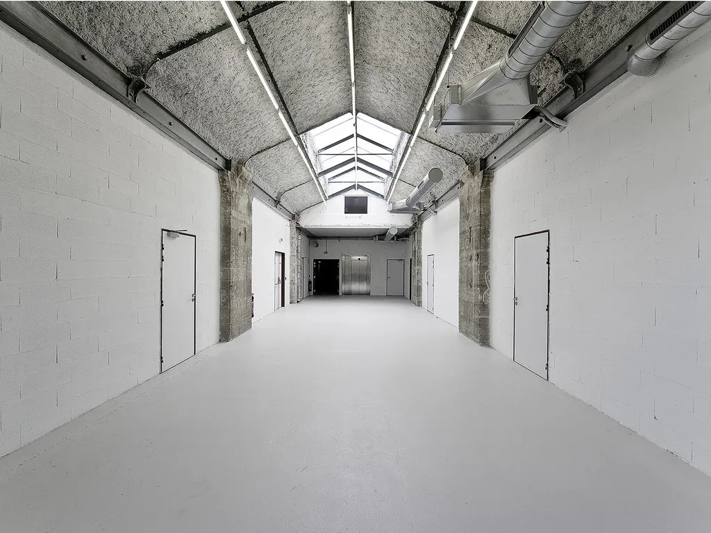 Pieta Garage / Store (Industrial)