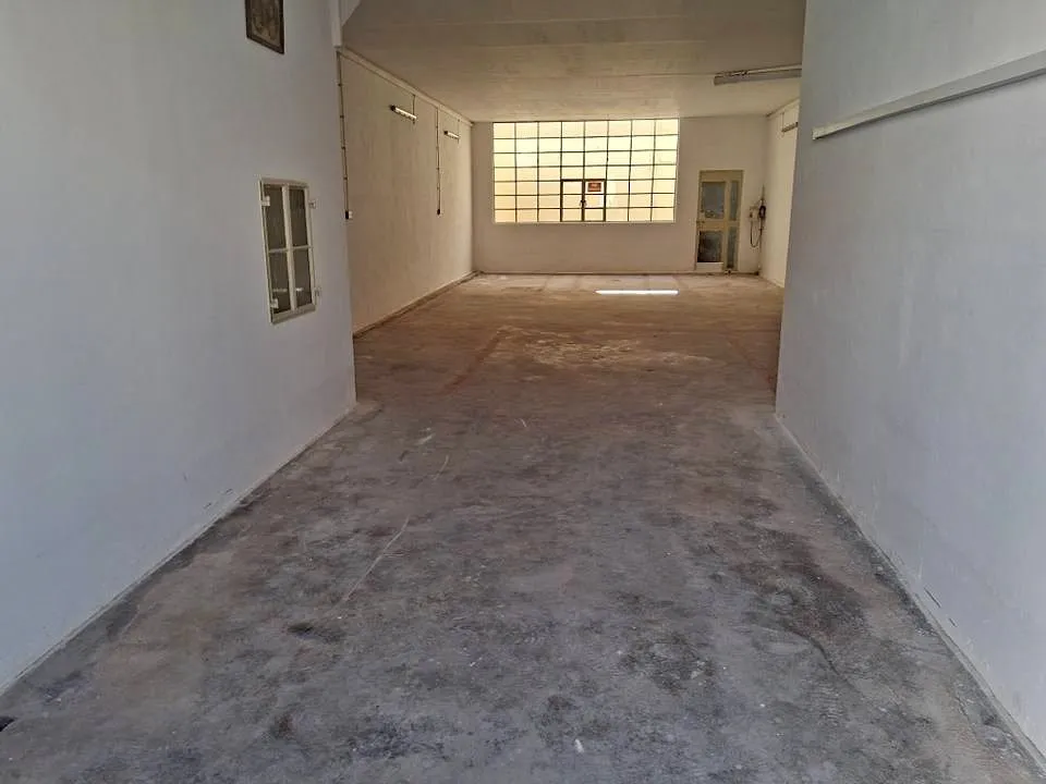 Zejtun Garage / Store (Industrial)