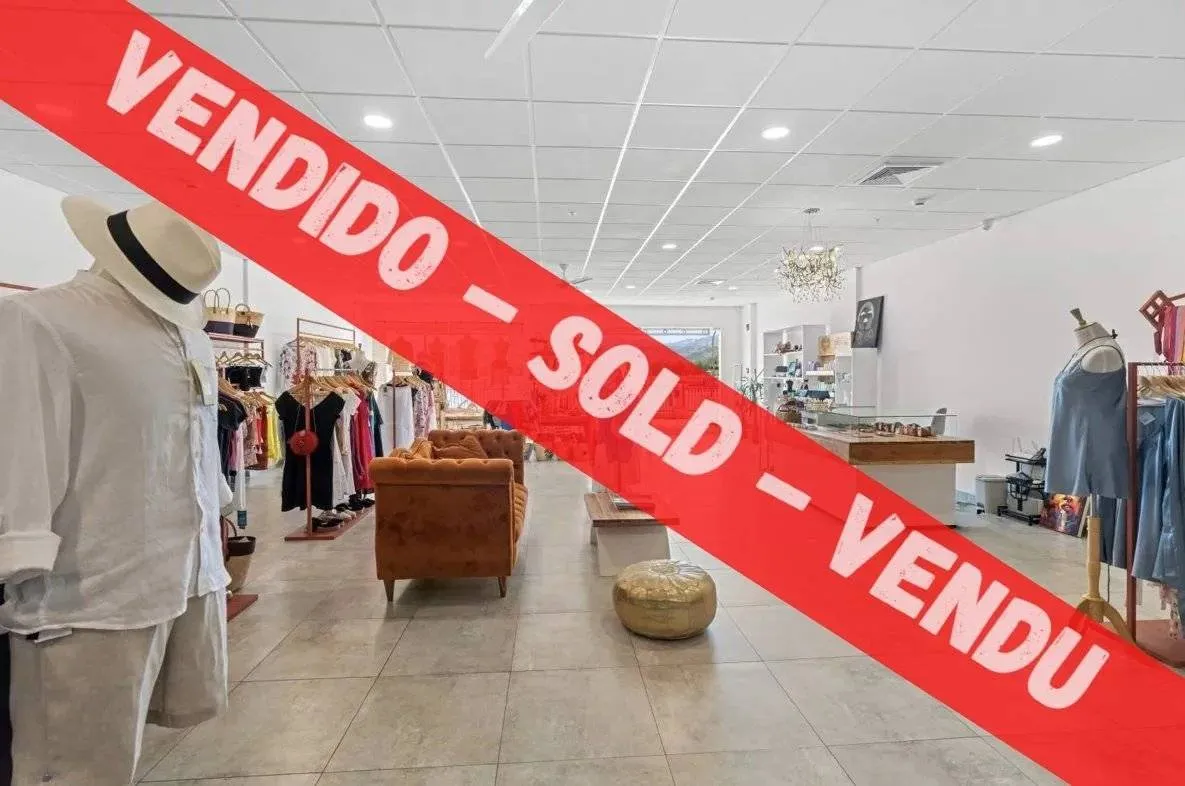 Boutique de lujo a la venta en la Marina de Flamencos.