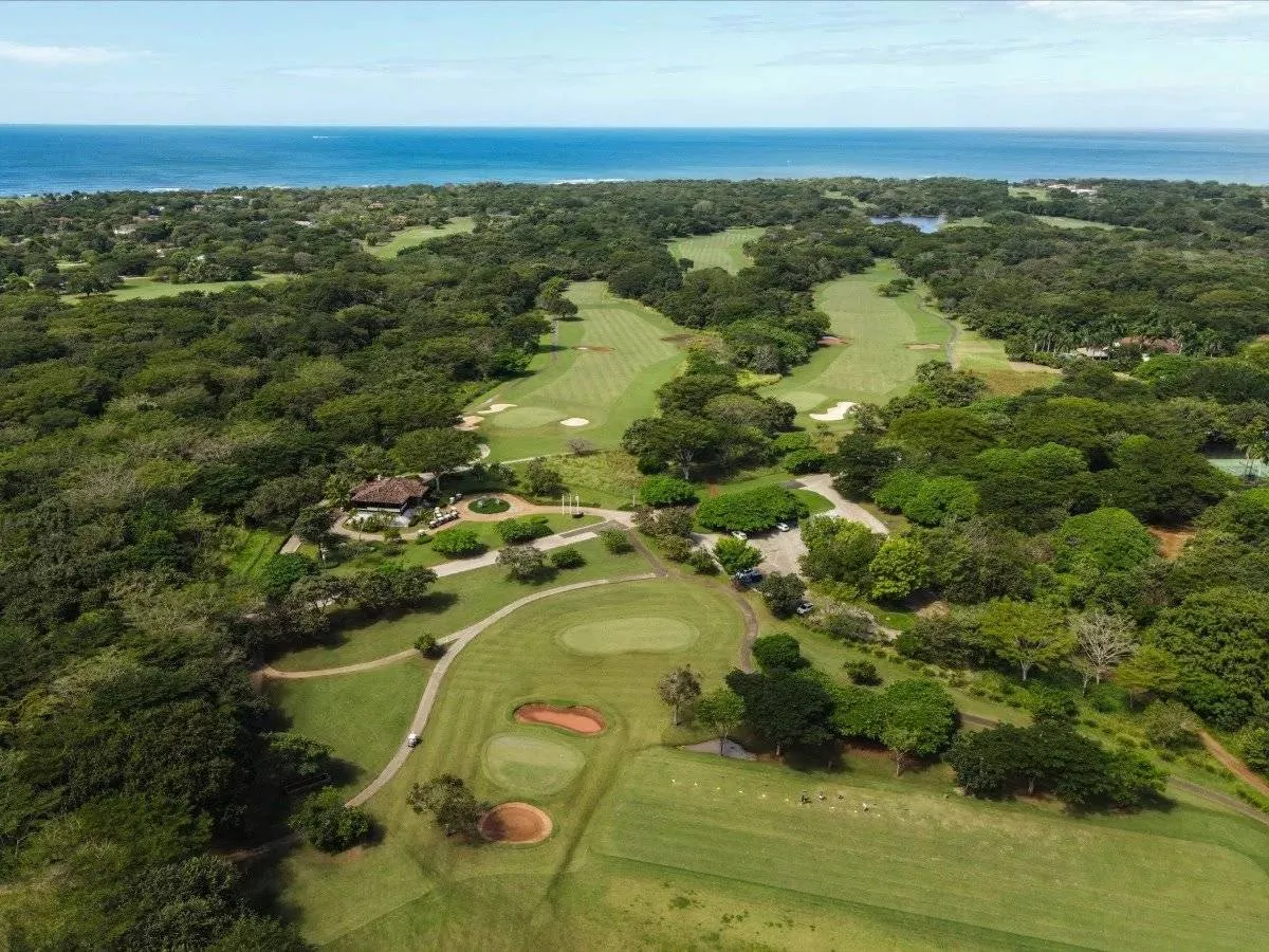 El Jaguar at Hacienda Pinilla: Nature, Luxury, and Connection in a Unique Setting