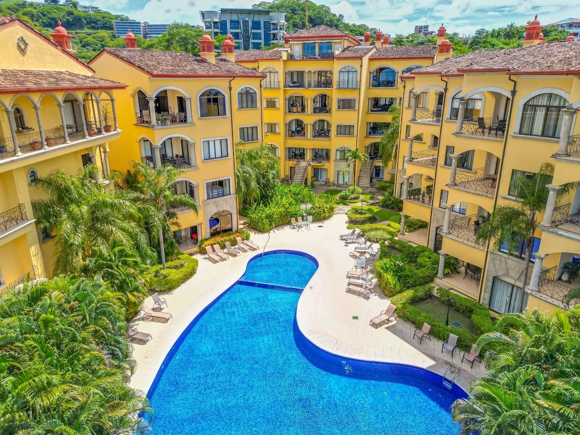 Oceanfront Ground-Floor Luxury Condo in Sunrise Tamarindo