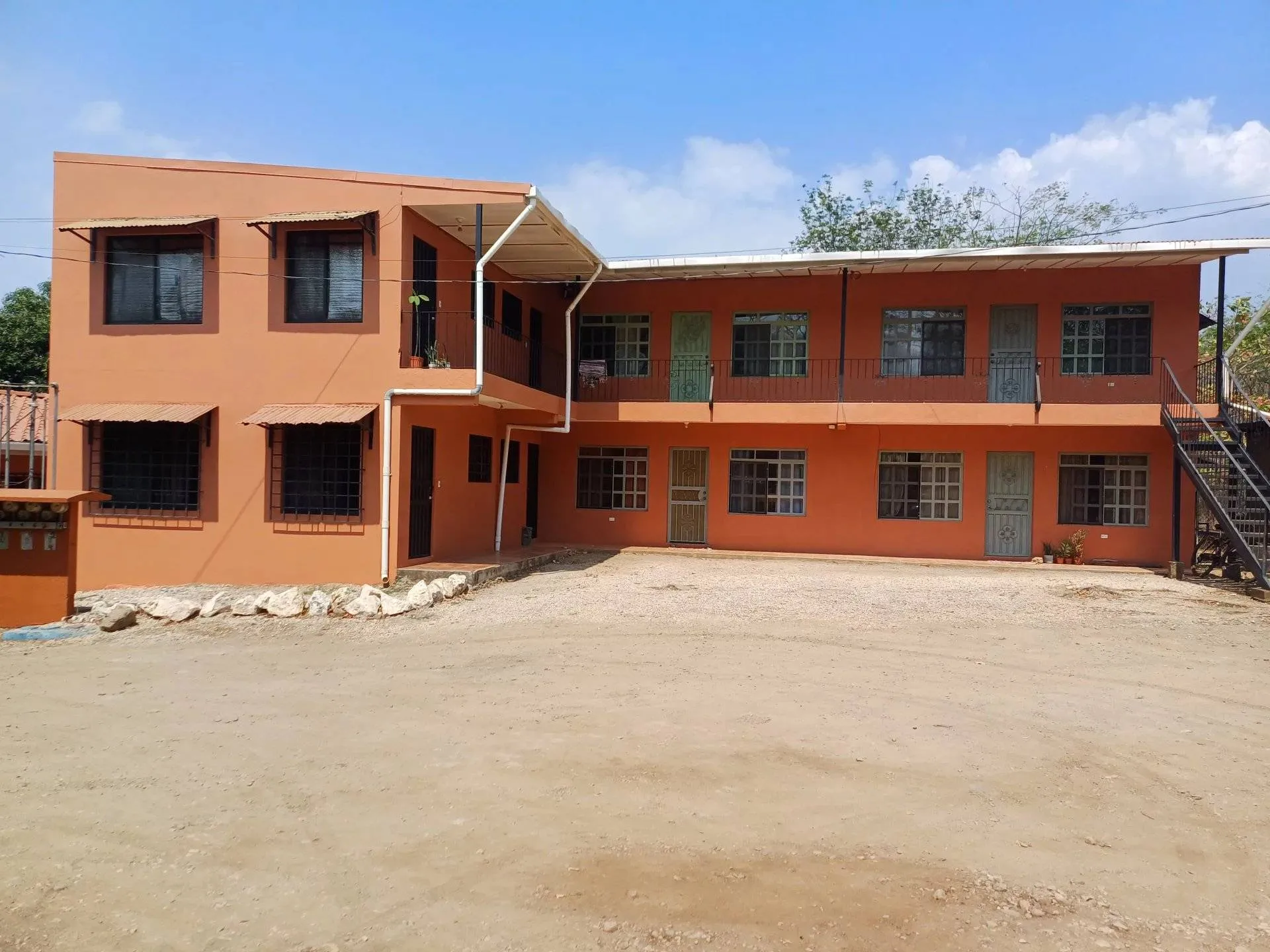 8 furnished and equipped apartments at the entrance to Tamarindo, Guanacaste, Costa Rica