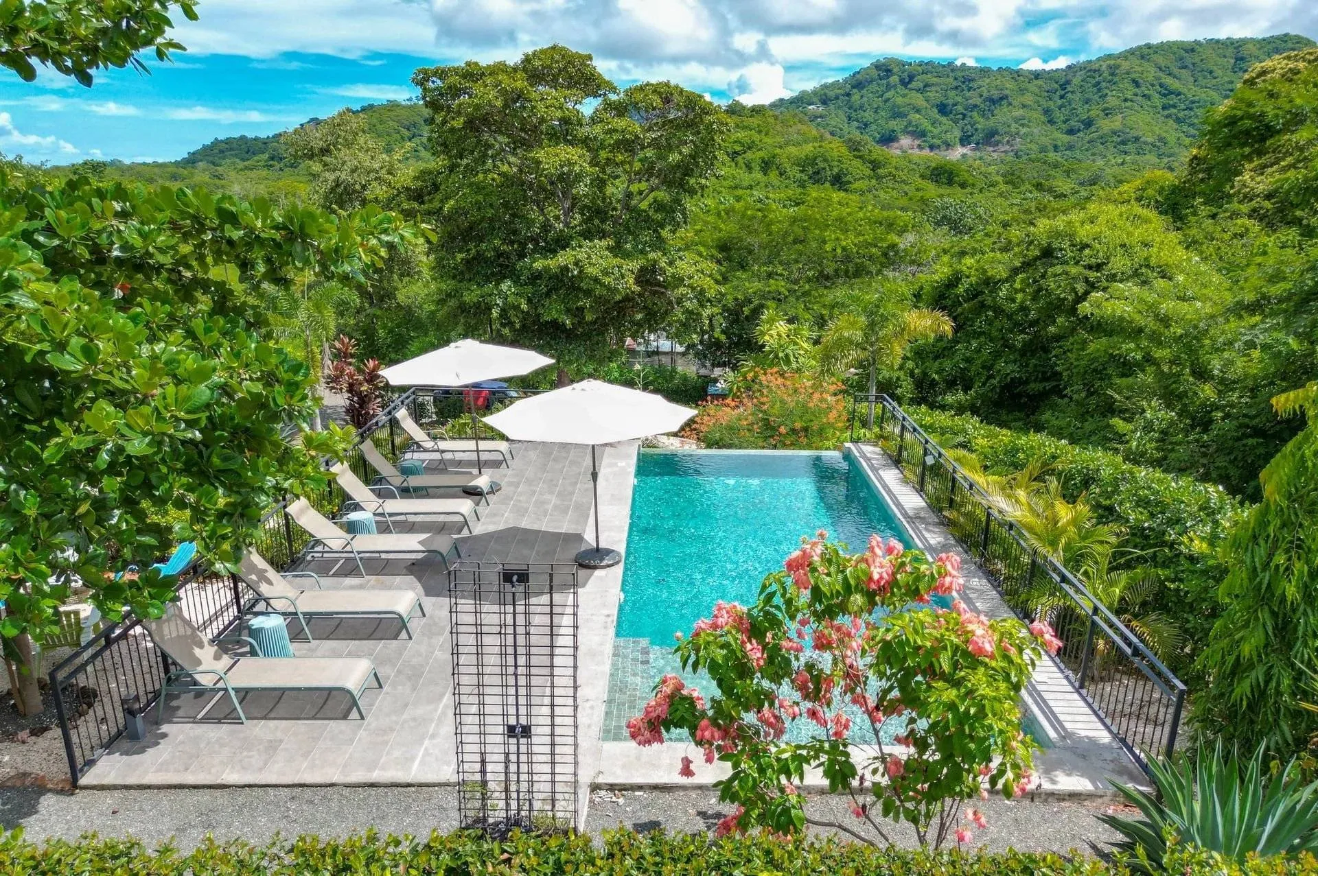 Residential and commercial lot located just 2 kilometers from Playa Grande.