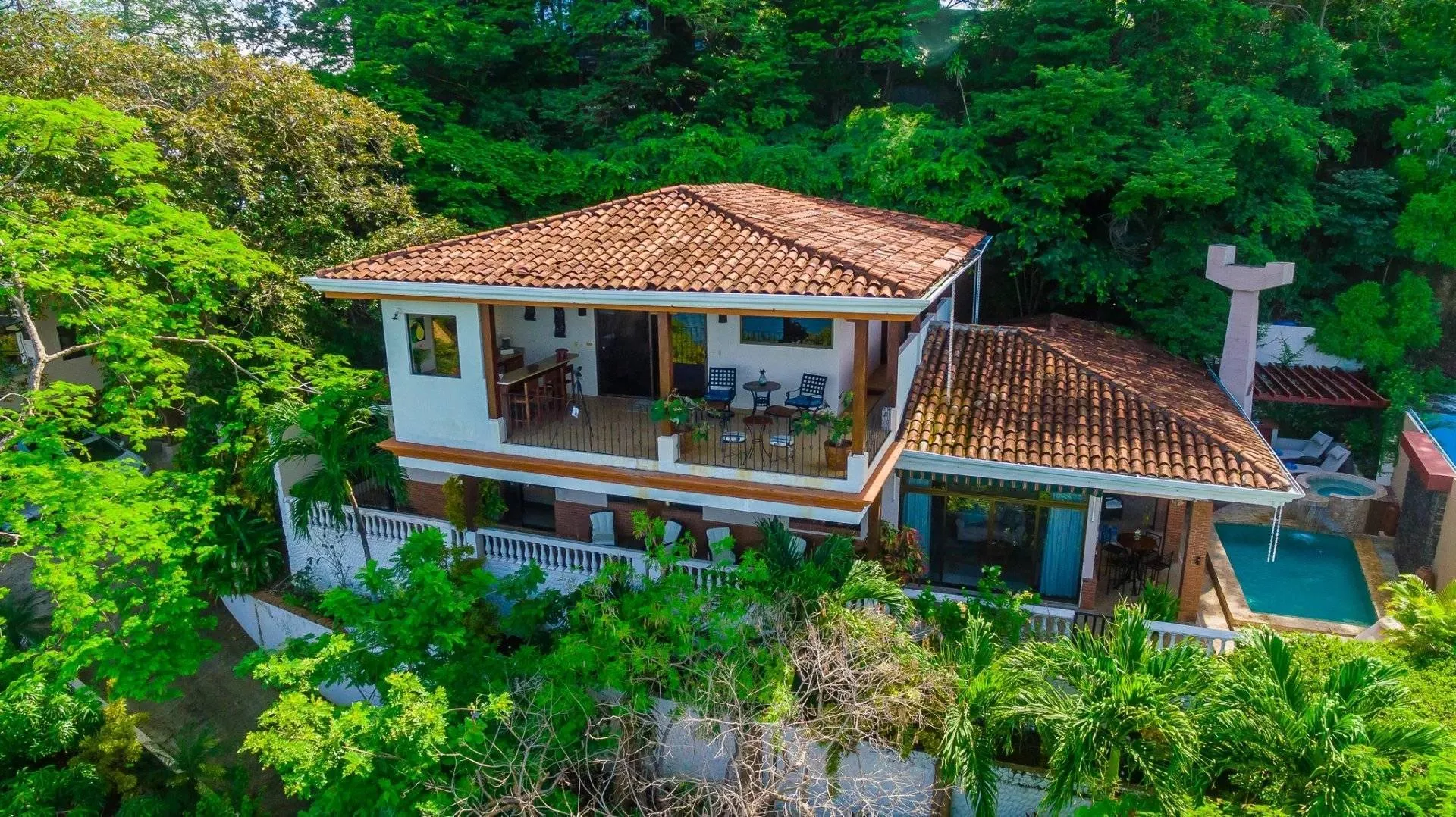 Stunning house with views of the sea and the Bay of Potrero.