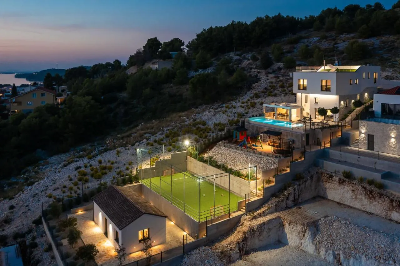 New Modern Sea View Villa near Šibenik