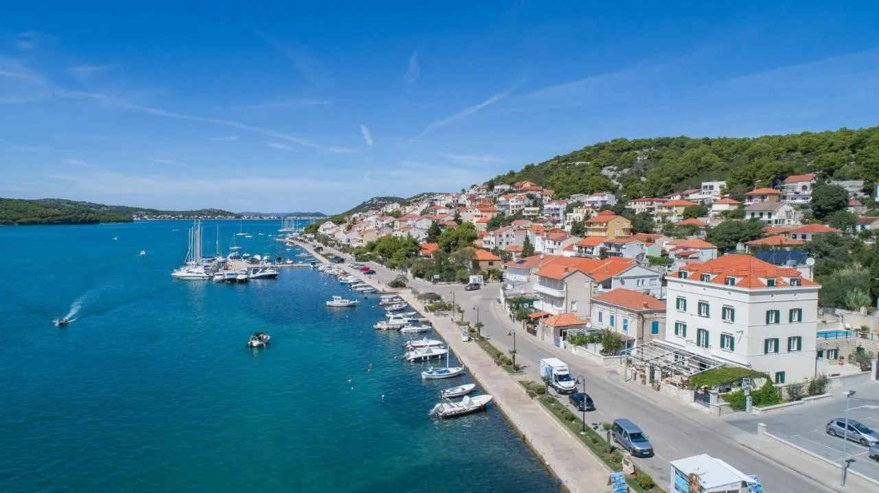 Seafront Property near Šibenik