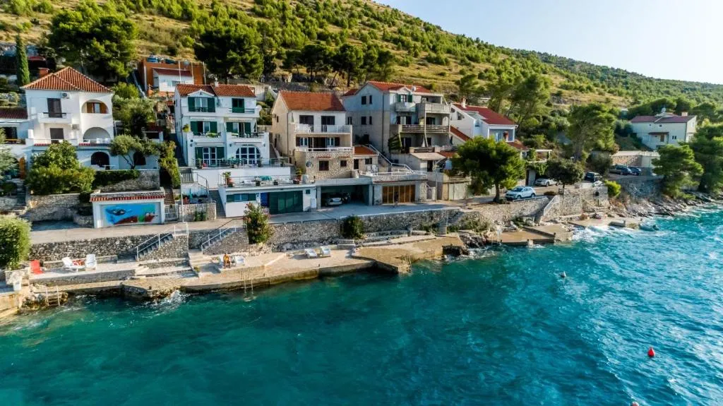 Seafront house near Šibenik