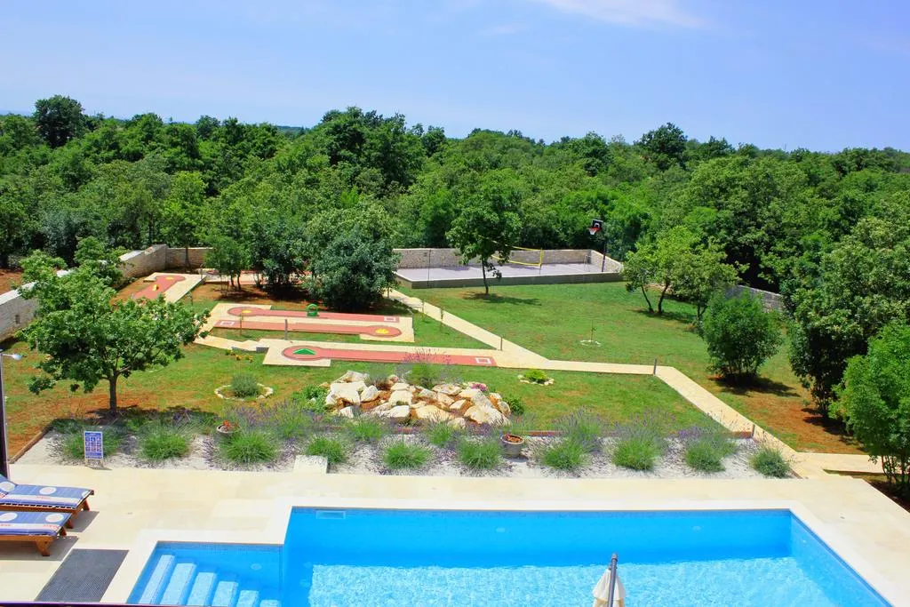 Beautiful Family Home In The Suburban Area Of Pula