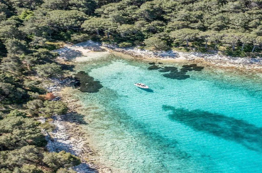 Amazing Seafront Plot 101 000m2 - Hvar Island
