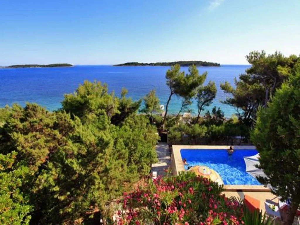 Beautiful Seafront Green Oasis - Vela Luka, Korčula Island