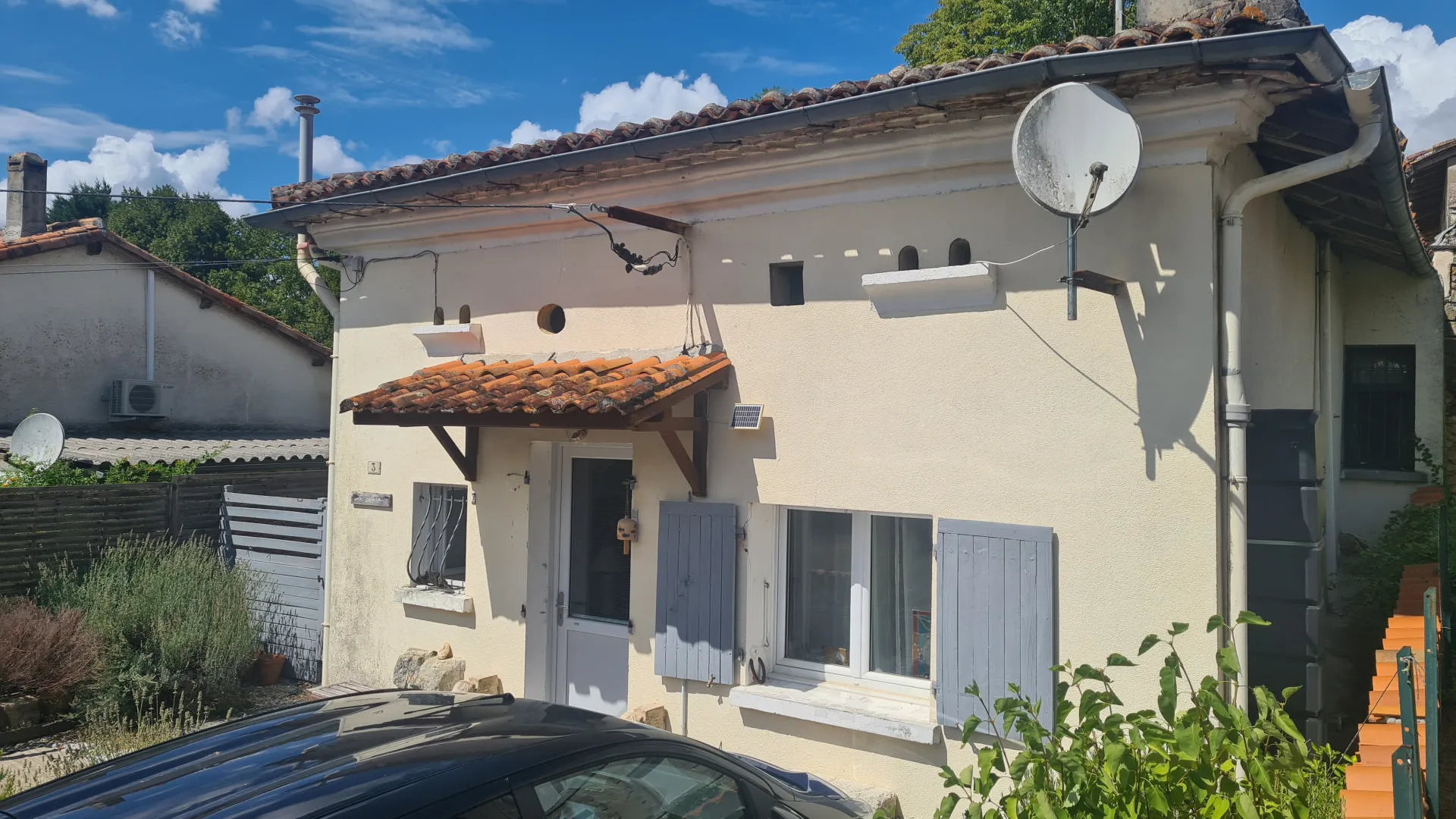 Charmante Maison 2 Chambres Près de Chalais – Confort Moderne et Praticité