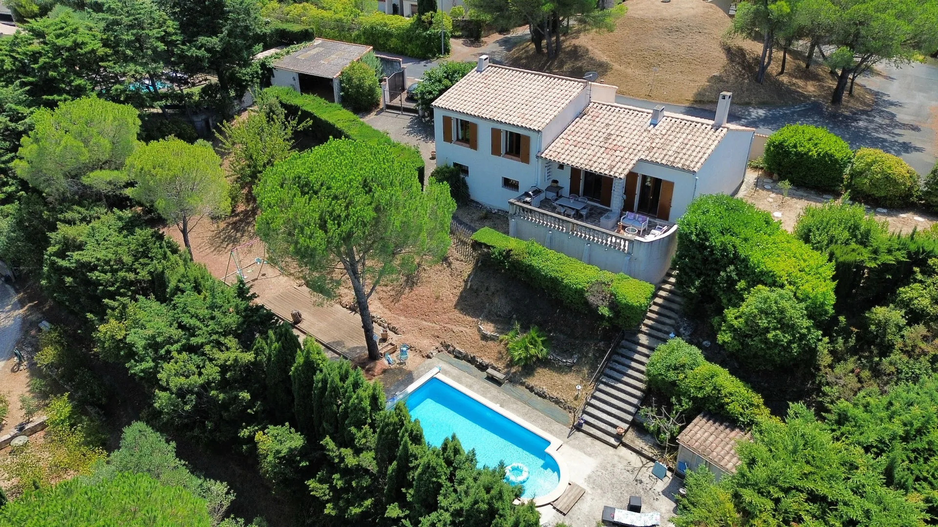 Charmante 4-Schlafzimmer-Villa mit Pool, offener Aussicht und exzellentem Potenzial, nahe Carcassonne