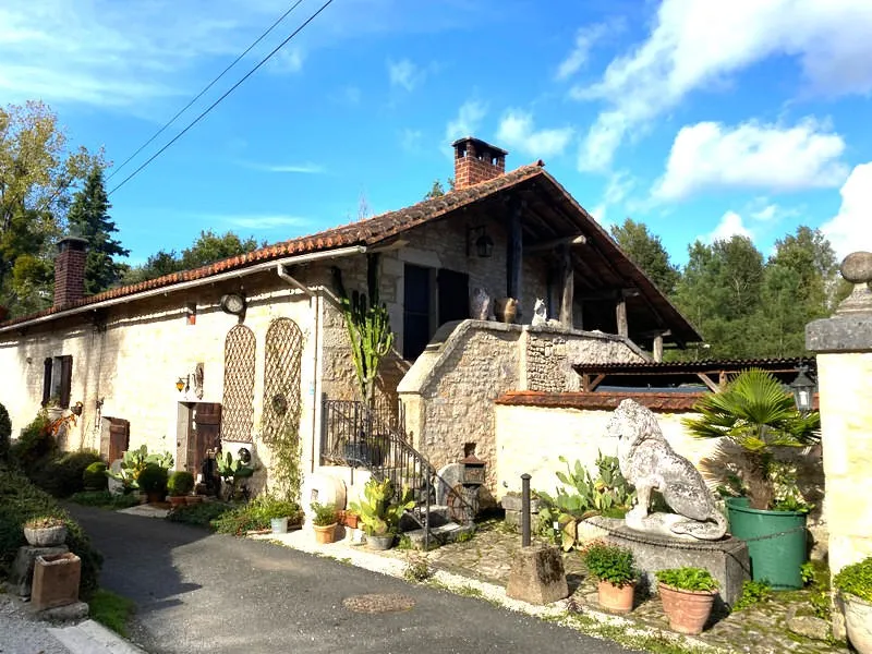 Ancien Moulin en Pierre, Piscine, Dépendances, Vues