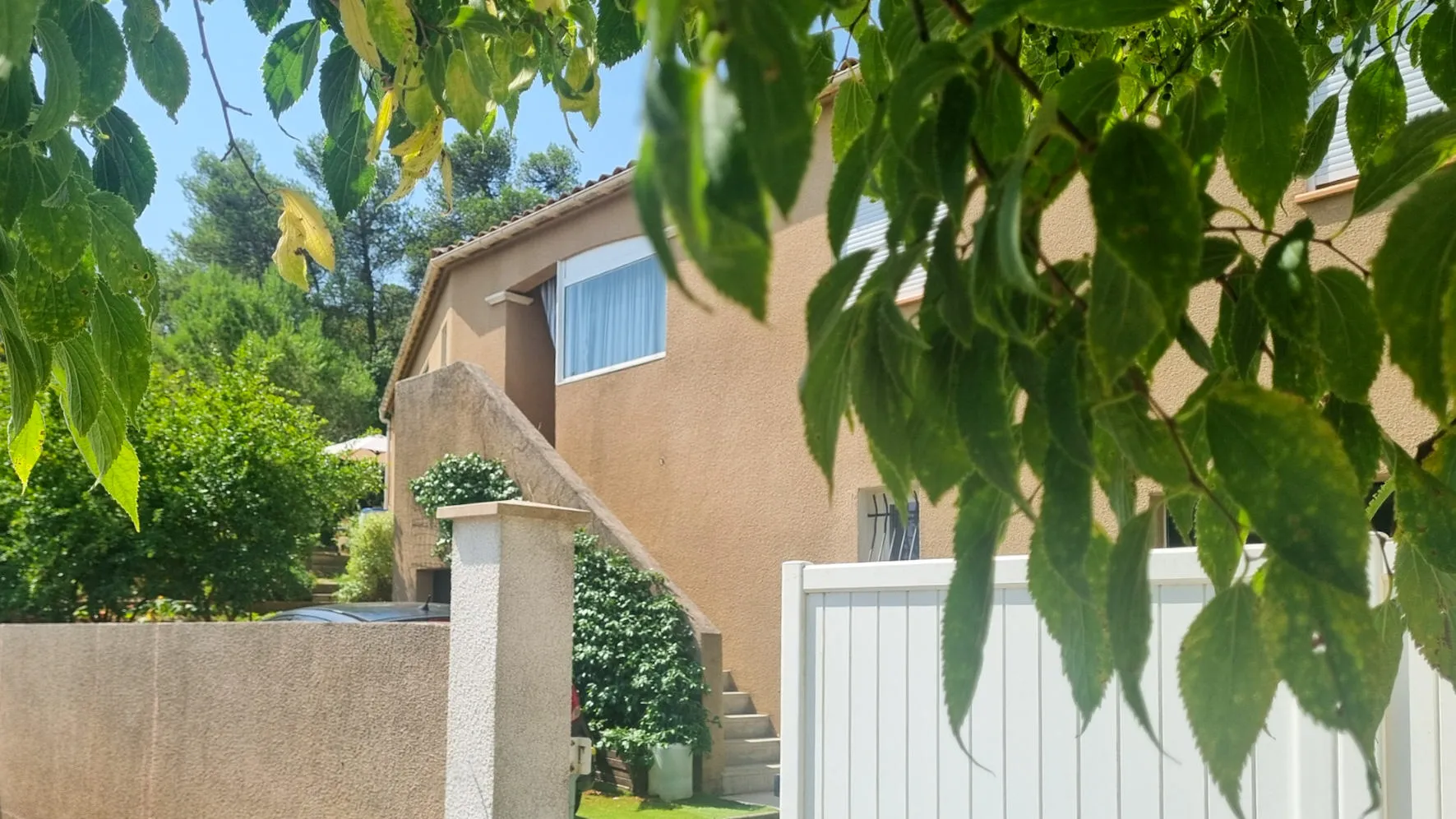 Villa 4 chambres dans un secteur recherché de Carcassonne, Montlegun. Vues et accès facile à toutes les commodités