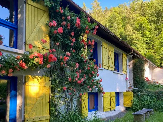 Schöne Lage, umgebaute Mühle mit 8 Schlafzimmern und hübschen Gärten. Einkommenspotenzial