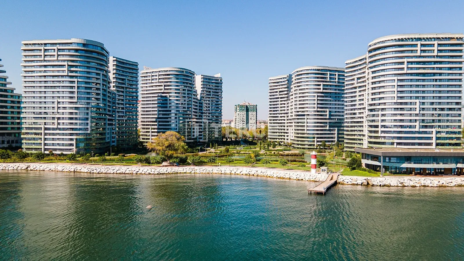 Apartamentos em Complexo com Comodidades de Luxo em İstanbul Bakırköy