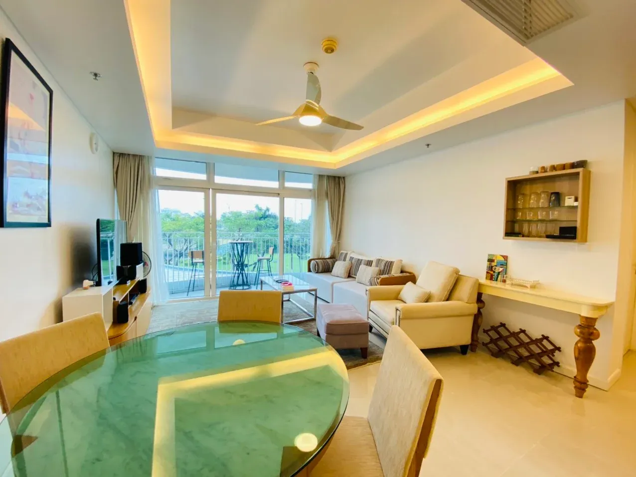 Condominio de 2 habitaciones en venta en Azura Tower, Danang
