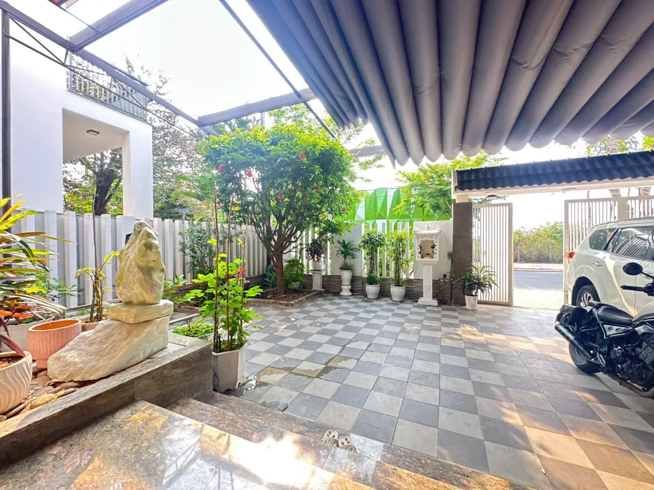 Villa rare et spacieuse à Hoa Xuan difficile à trouver sur le marché