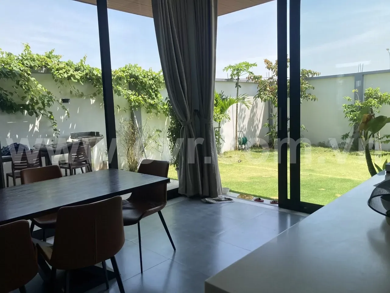 Villa in vendita con 4 camere da letto a Dong no Hoa Quy Ngu Hanh Son Da Nang