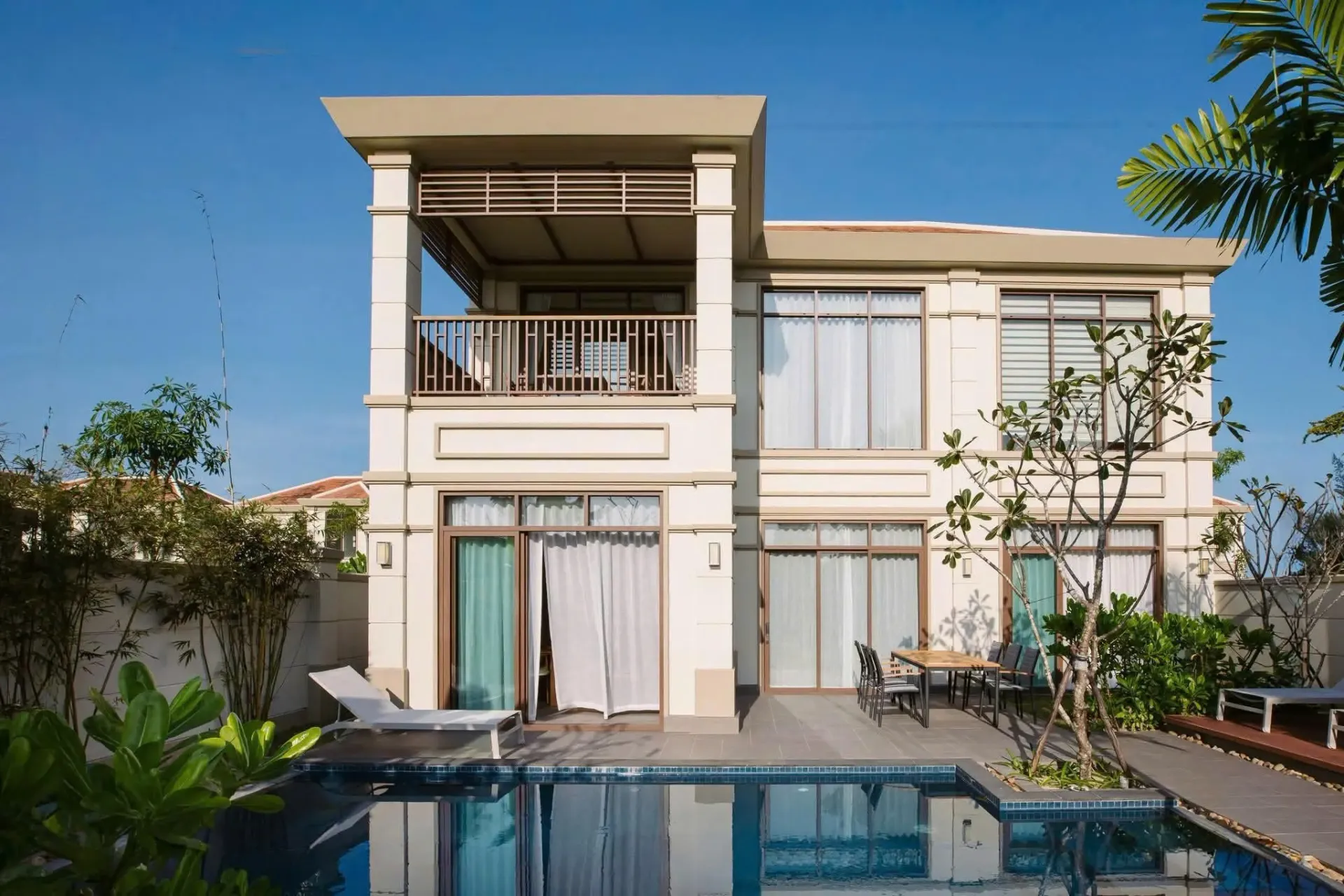 For Sale 4br Beach Garden Villa At Fusion Resort Villas Da Nang