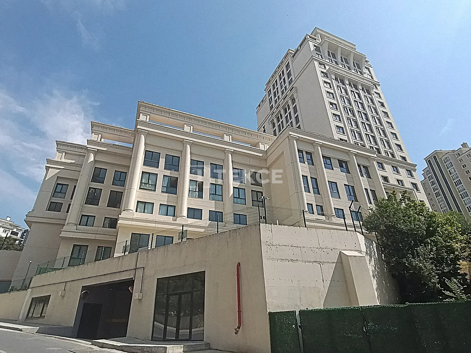 Wohnungen in einem modernen Projekt in Bahçeşehir, İstanbul