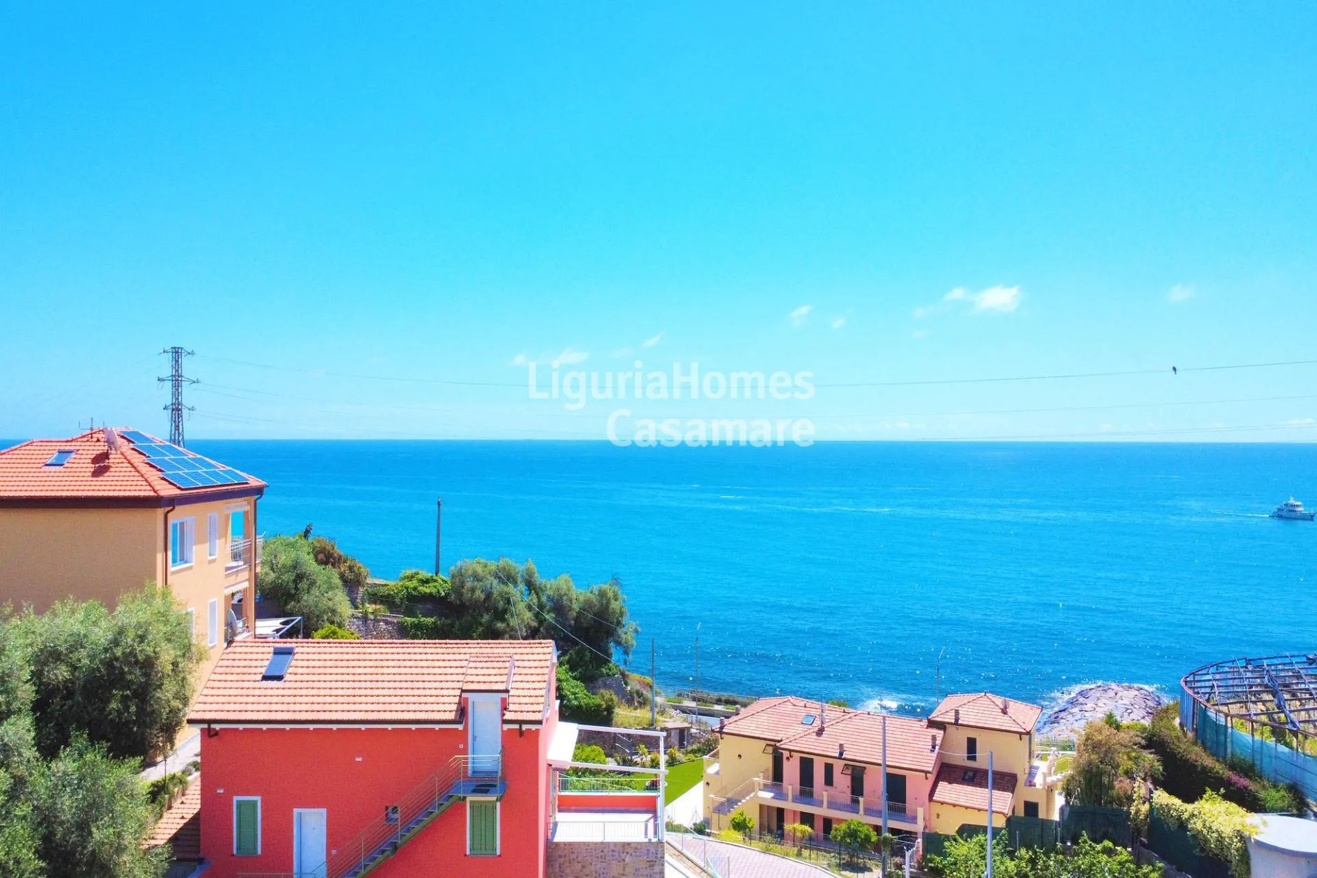 Santo Stefano al Mare'de Satılık Deniz Manzaralı Daire.
