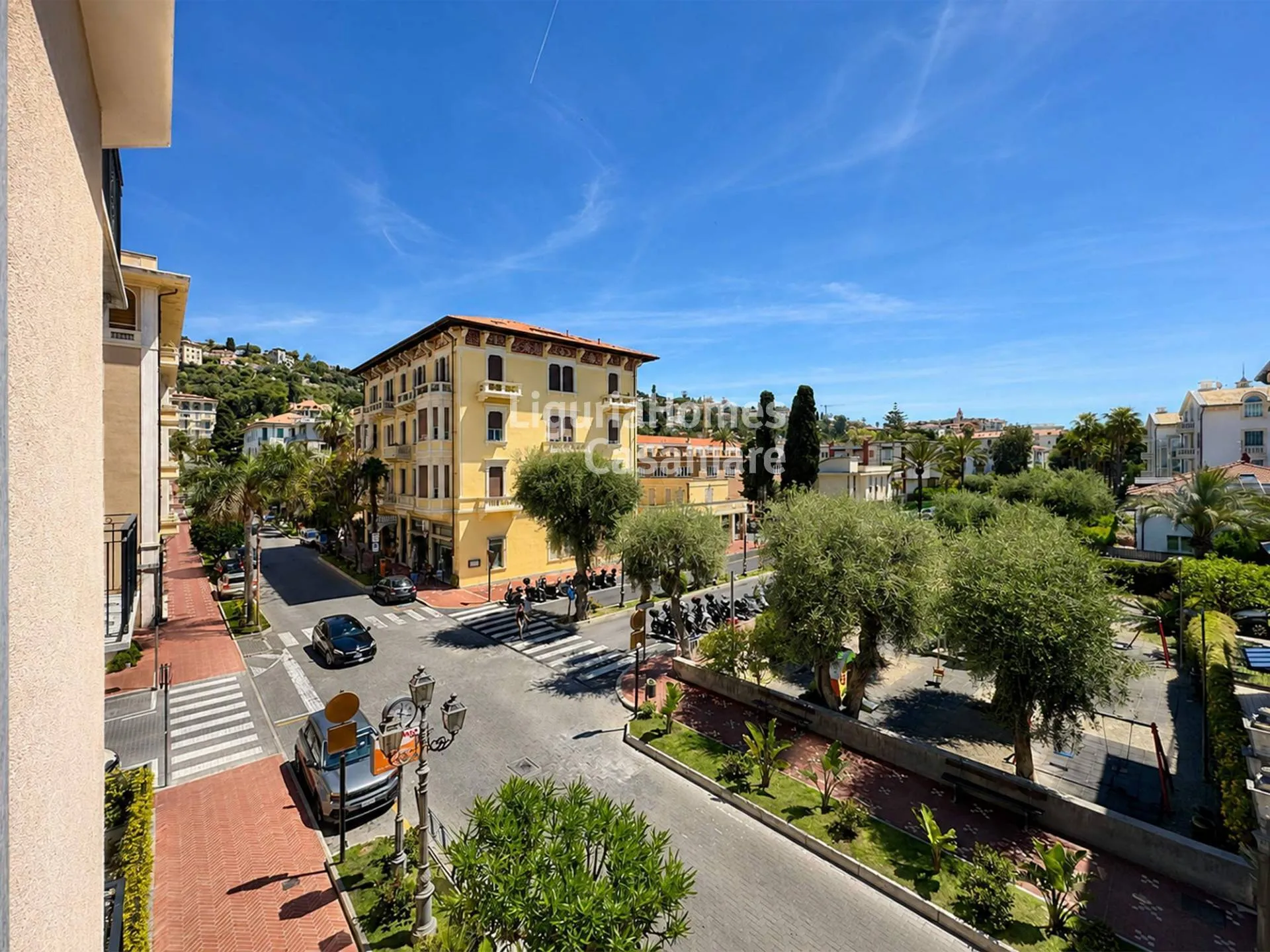 Savoy Residence, prestigious apartment with garage for sale in Bordighera centre.
