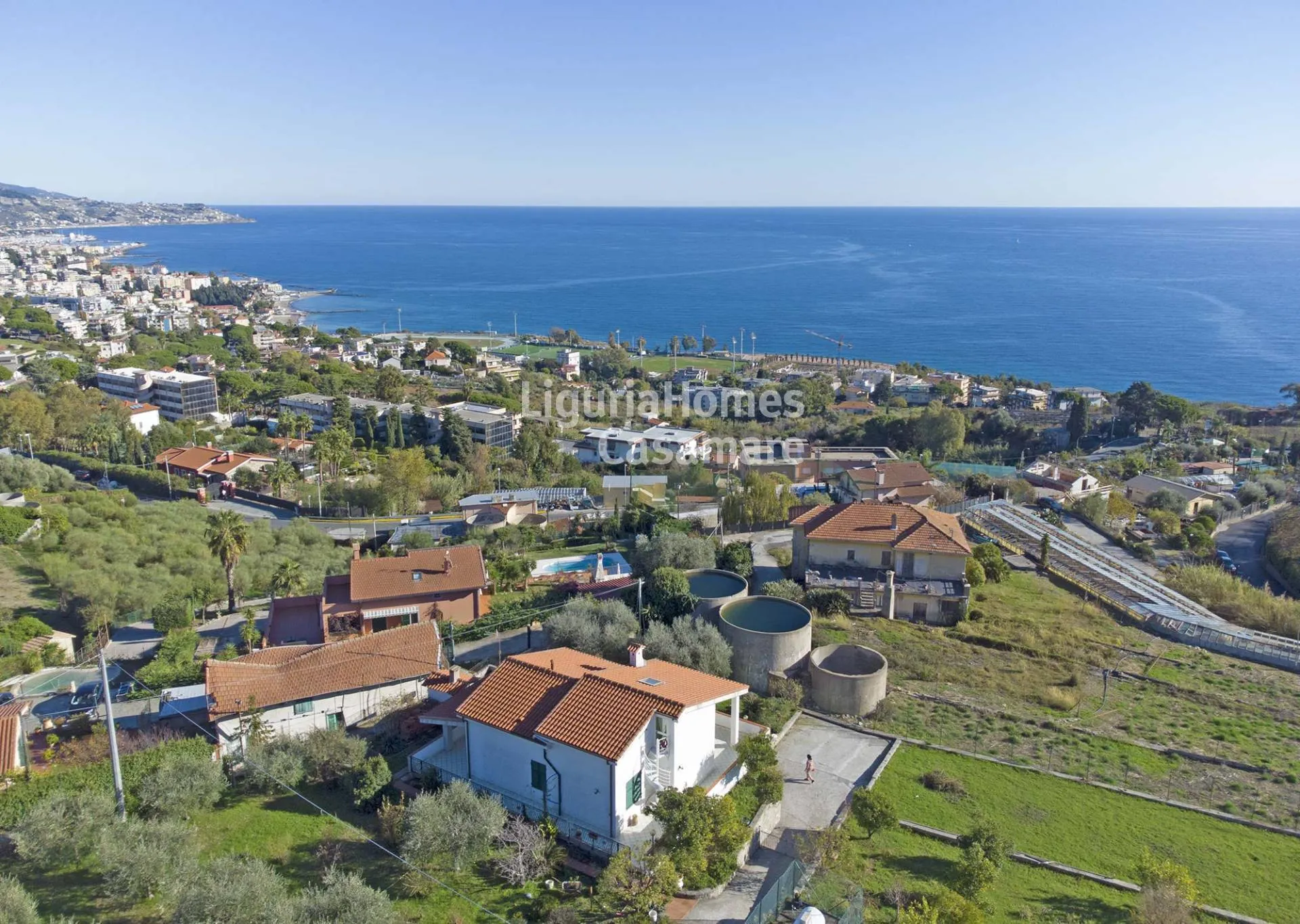 Deniz manzaralı San Remo'da satılık panoramik villa.