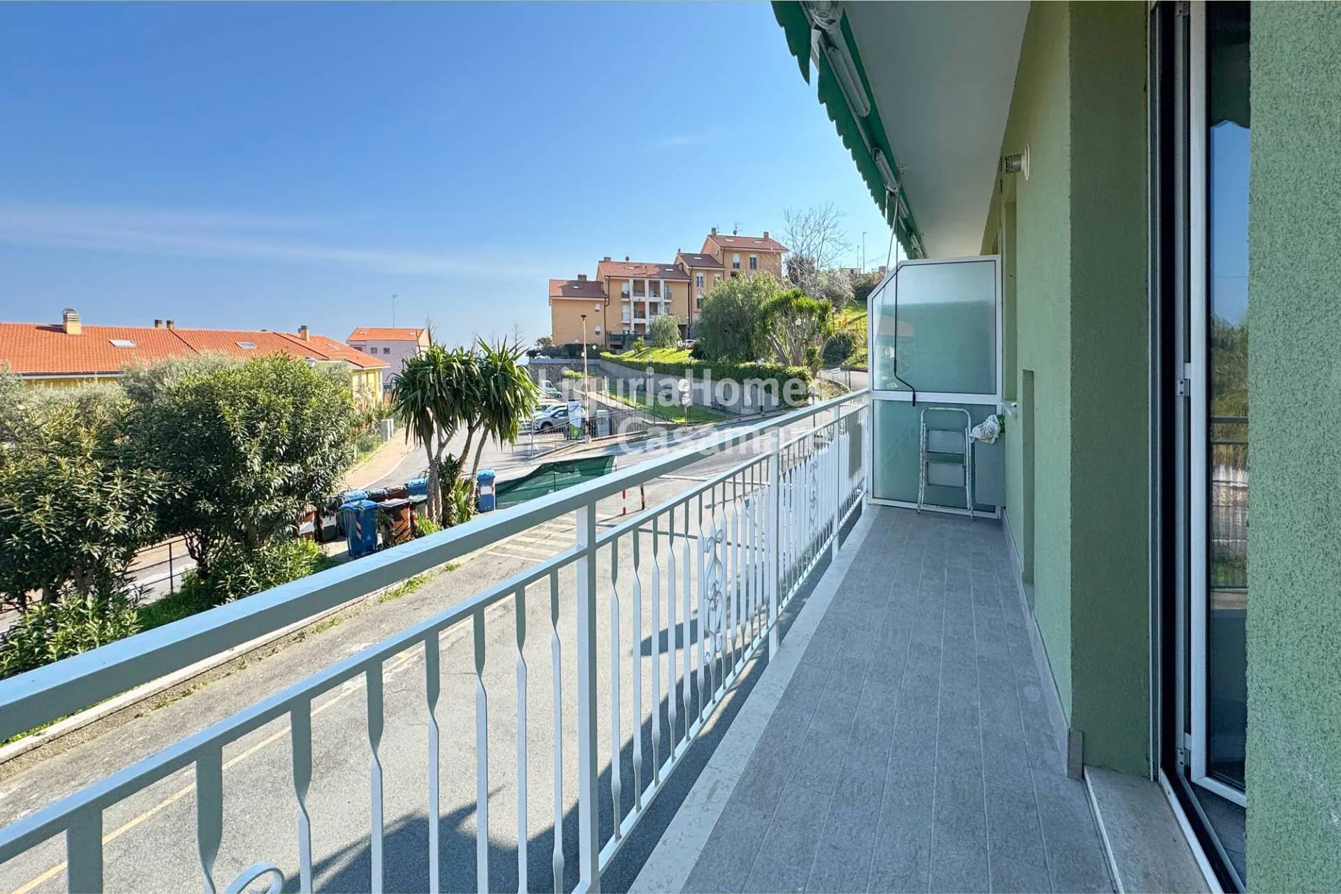 Appartamento completamente ristrutturato con piscina comune a Santo Stefano al Mare.