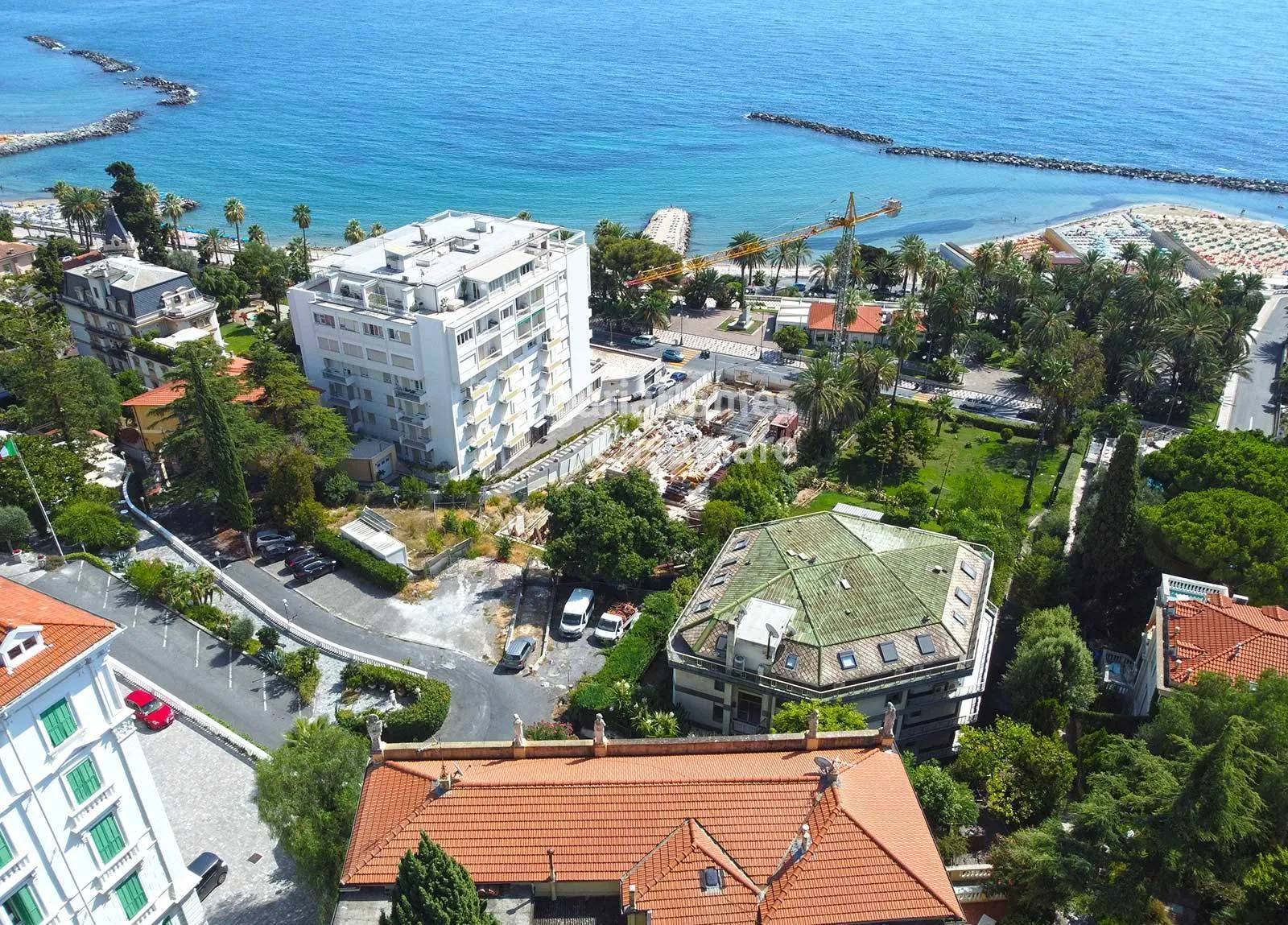 Spazioso appartamento in vendita a San Remo vicino a Passeggiata Imperatrice.