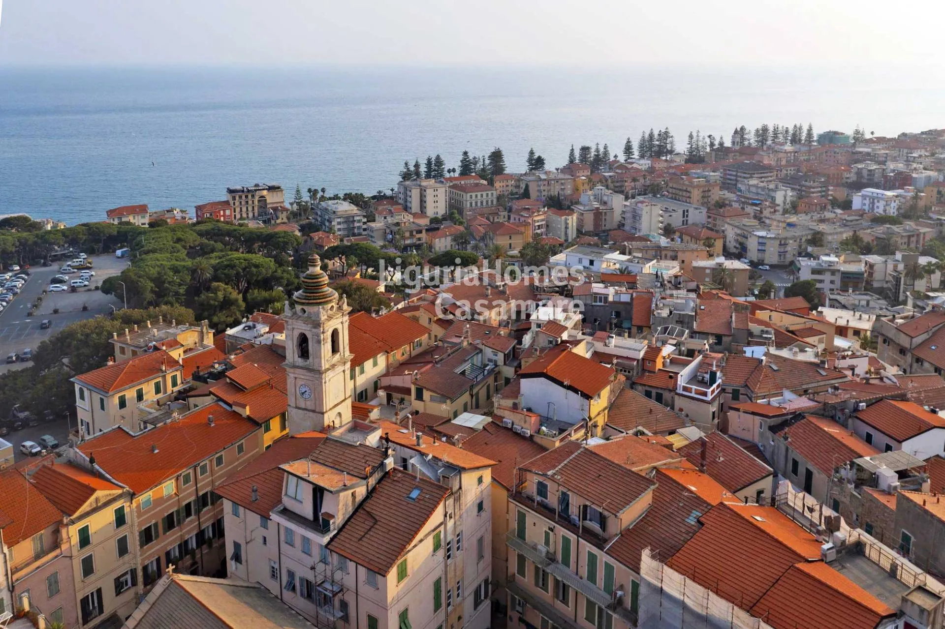 Bordighera Alta, an exclusive penthouse apartment for sale in an elegant, newly built residence on the edge of the picturesque old town.