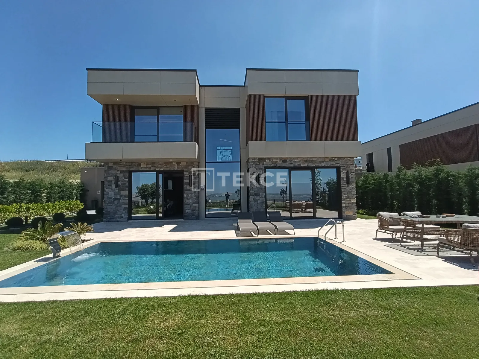 Villas avec Vue sur le Lac à Büyükçekmece, Istanbul