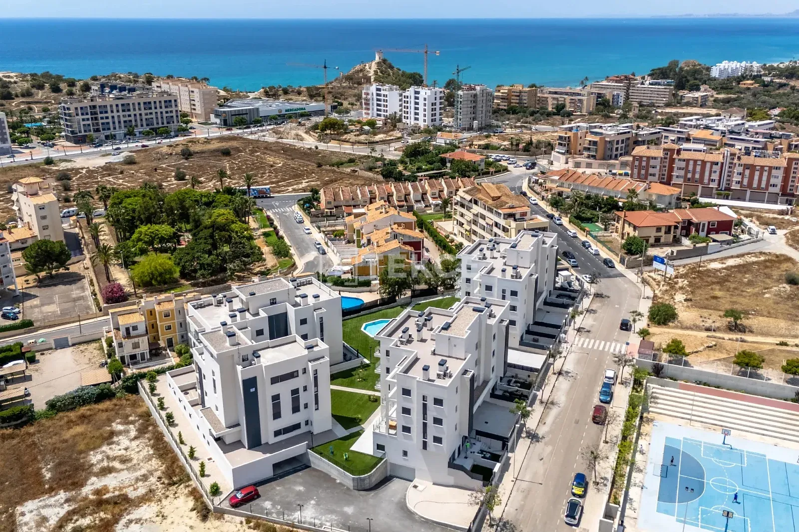 Lizenzierte Apartments mit privaten Gärten in Villajoyosa
