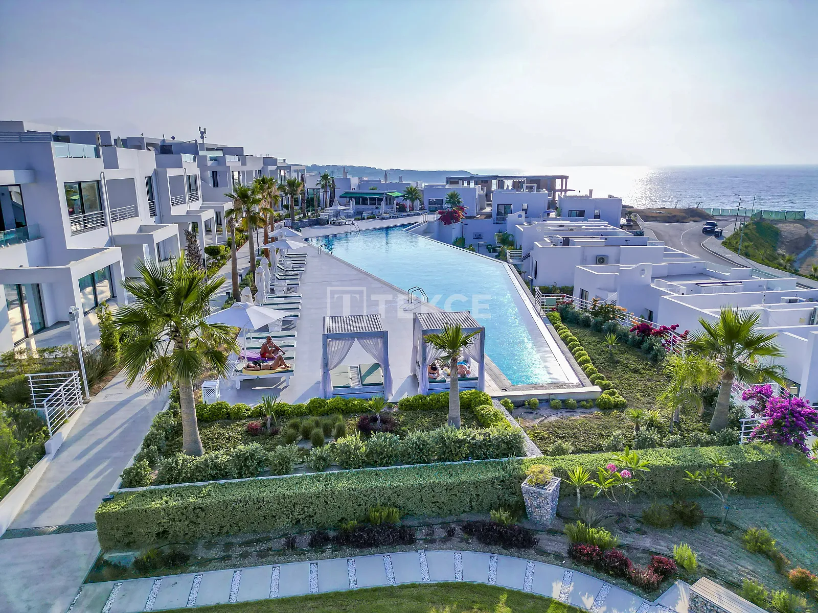Appartements en Bord de Mer dans des Immeubles Bas à Girne Karaağaç