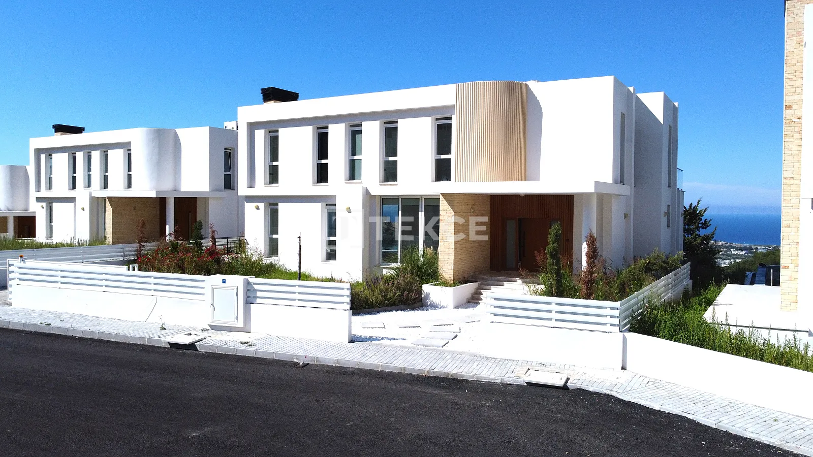 Villa avec vue sur la mer et grand jardin à Girne, Chypre du Nord