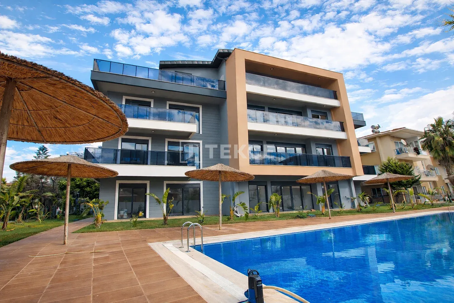 Appartements dans un Complexe avec Piscine Près de la Plage au Centre de Belek
