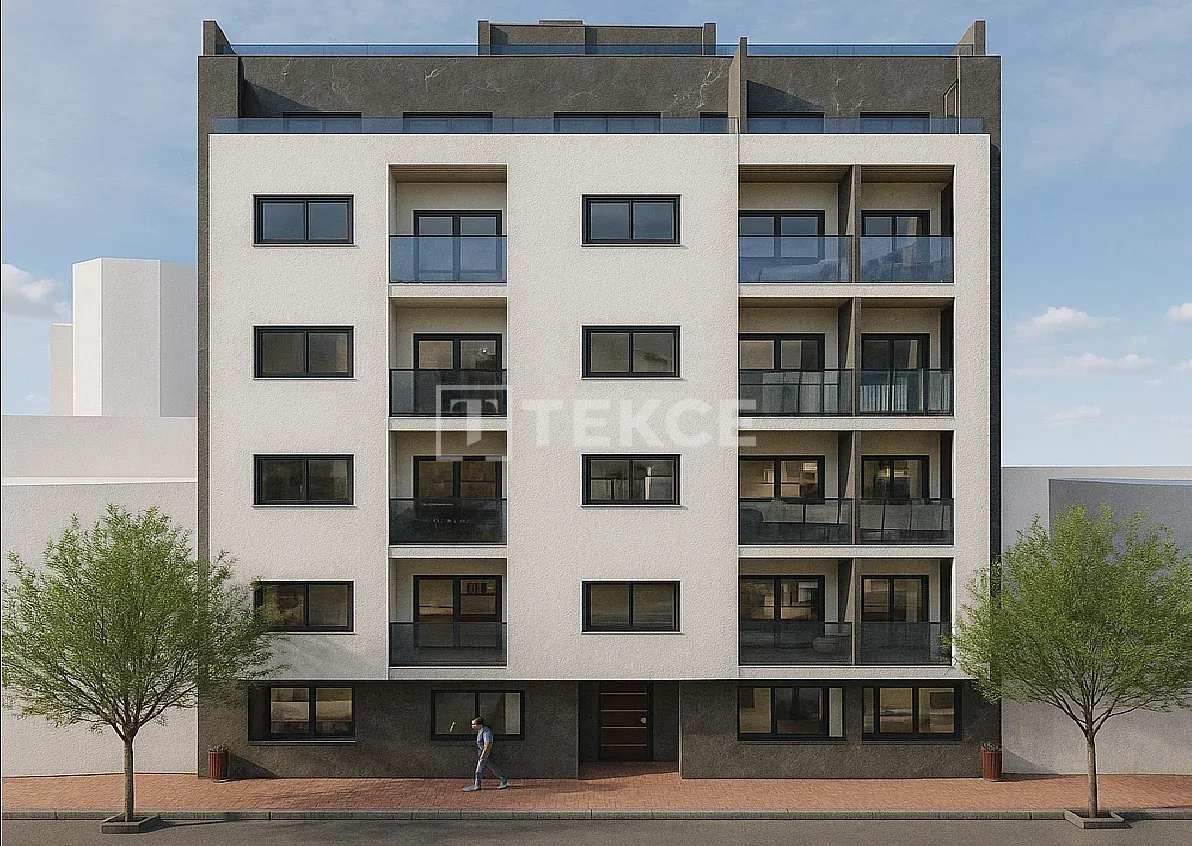 Torrevieja Merkezde Plaja Yakın Modern Daireler Alicante