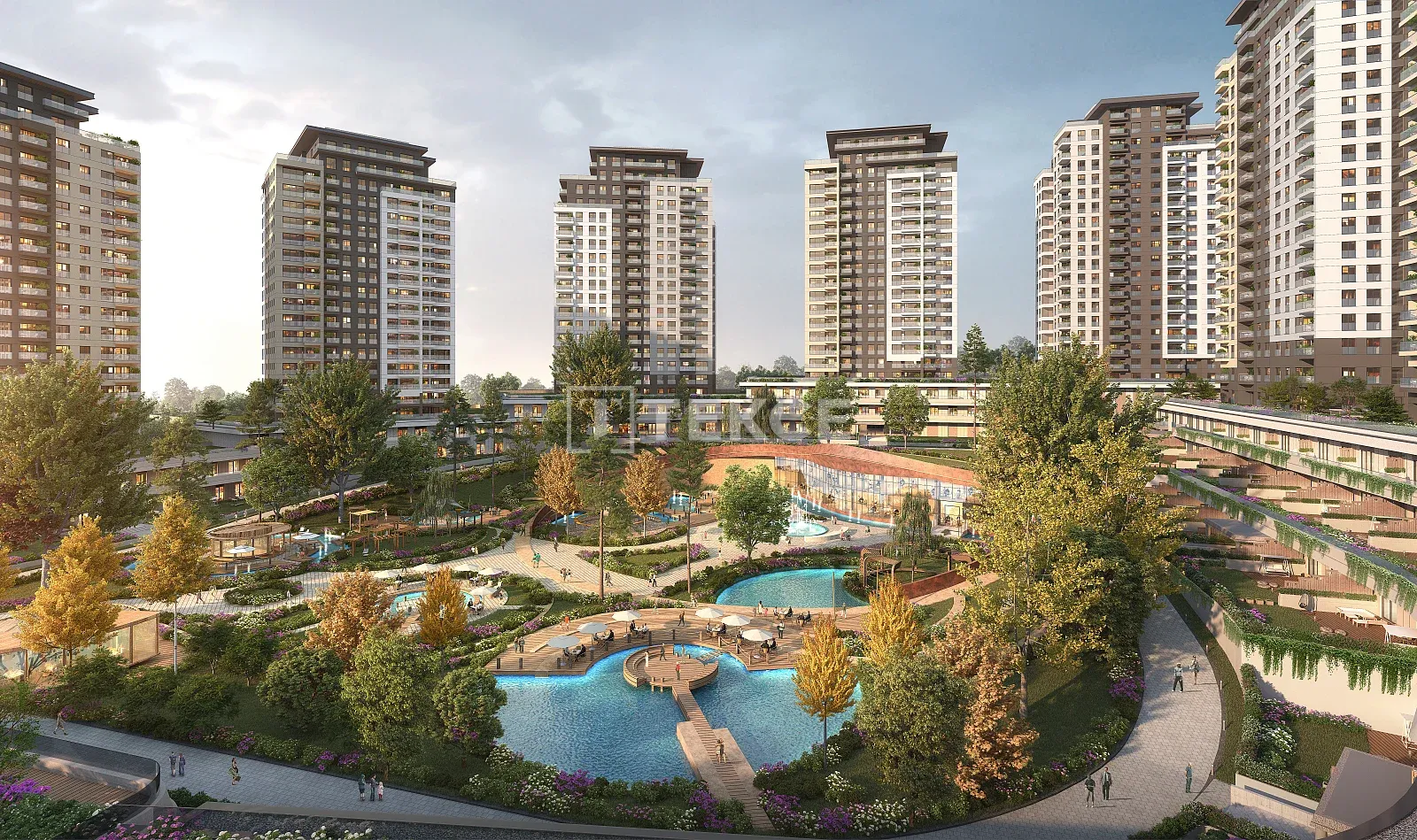 Apartamentos em um Complexo com Piscina e Estacionamento em Bağcılar Istambul