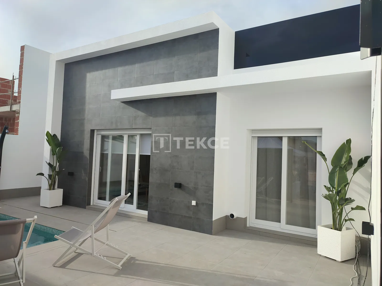 3-Schlafzimmer-Villen mit Pools und Solarien in Balsicas Murcia