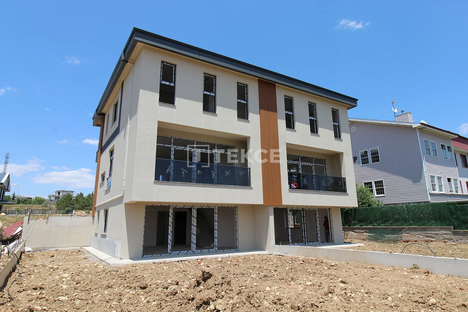 Vilas Geminadas Semi-Isoladas em Localização Prestigiosa em Çankaya