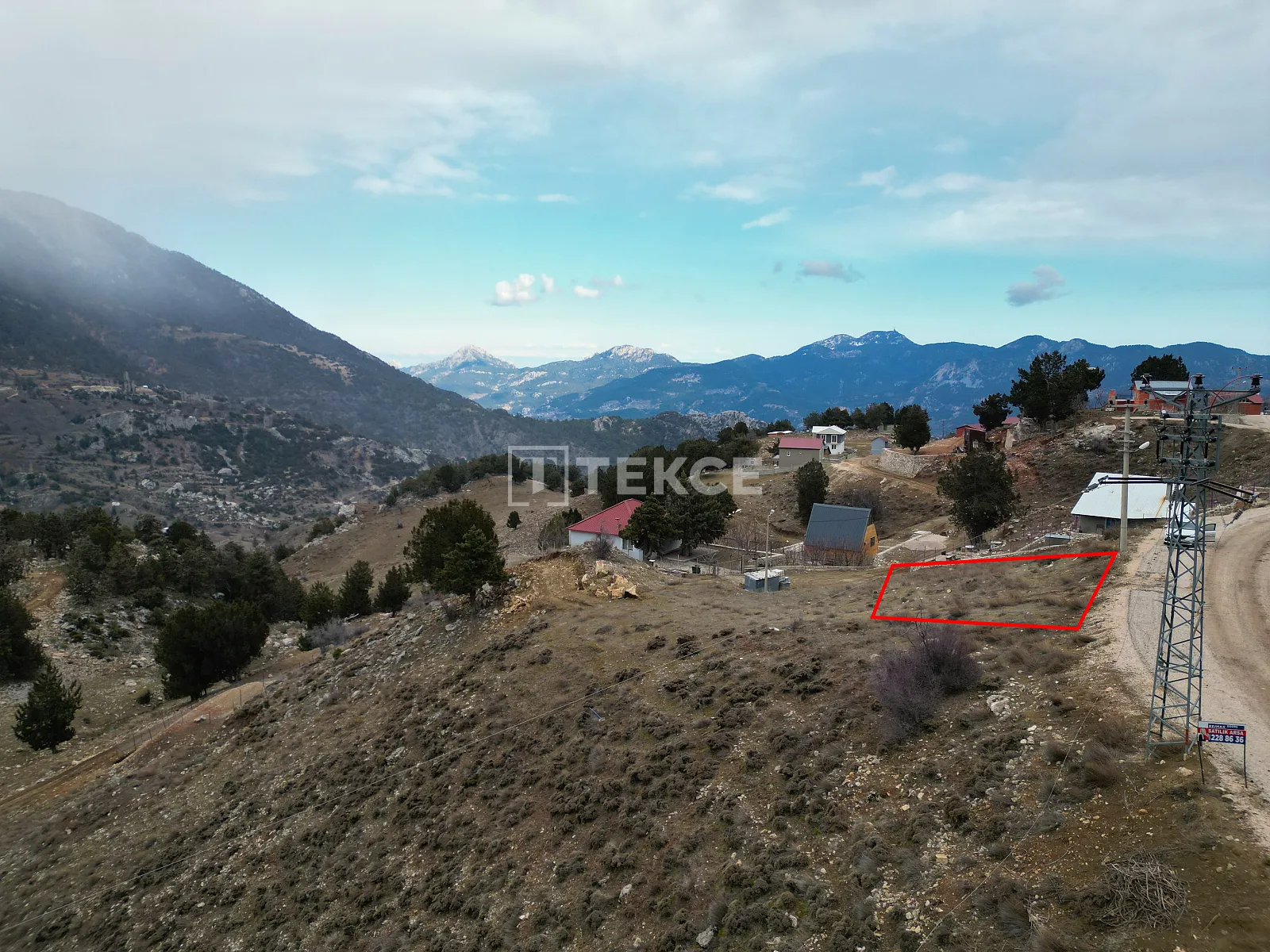 363 m² Terreno Idoneo per una Costruzione a Due Piani a Konyaaltı Yarbaşçandır