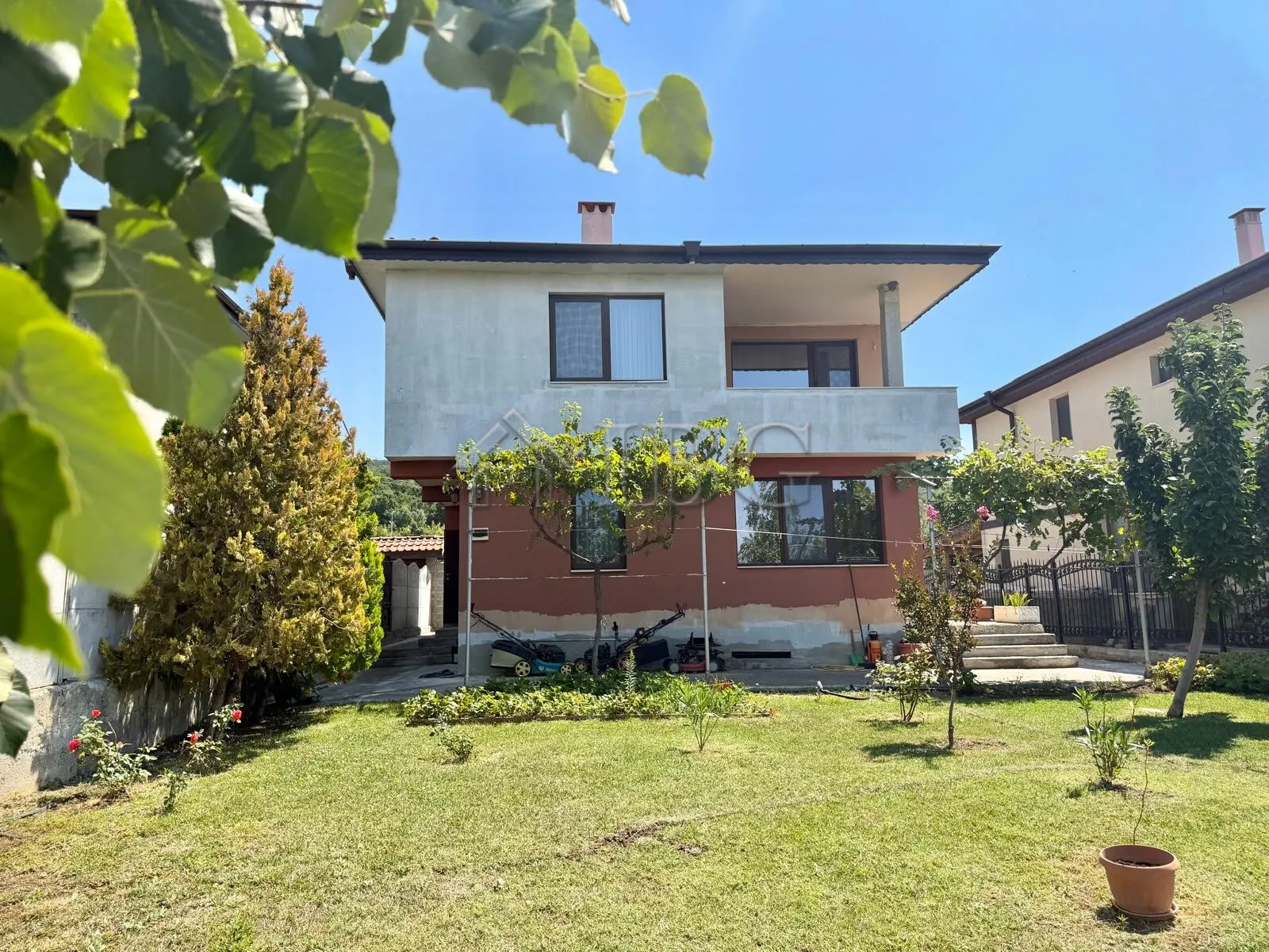Maison individuelle de 4 chambres avec taverne, jardin et terrasse panoramique à Kosharitsa