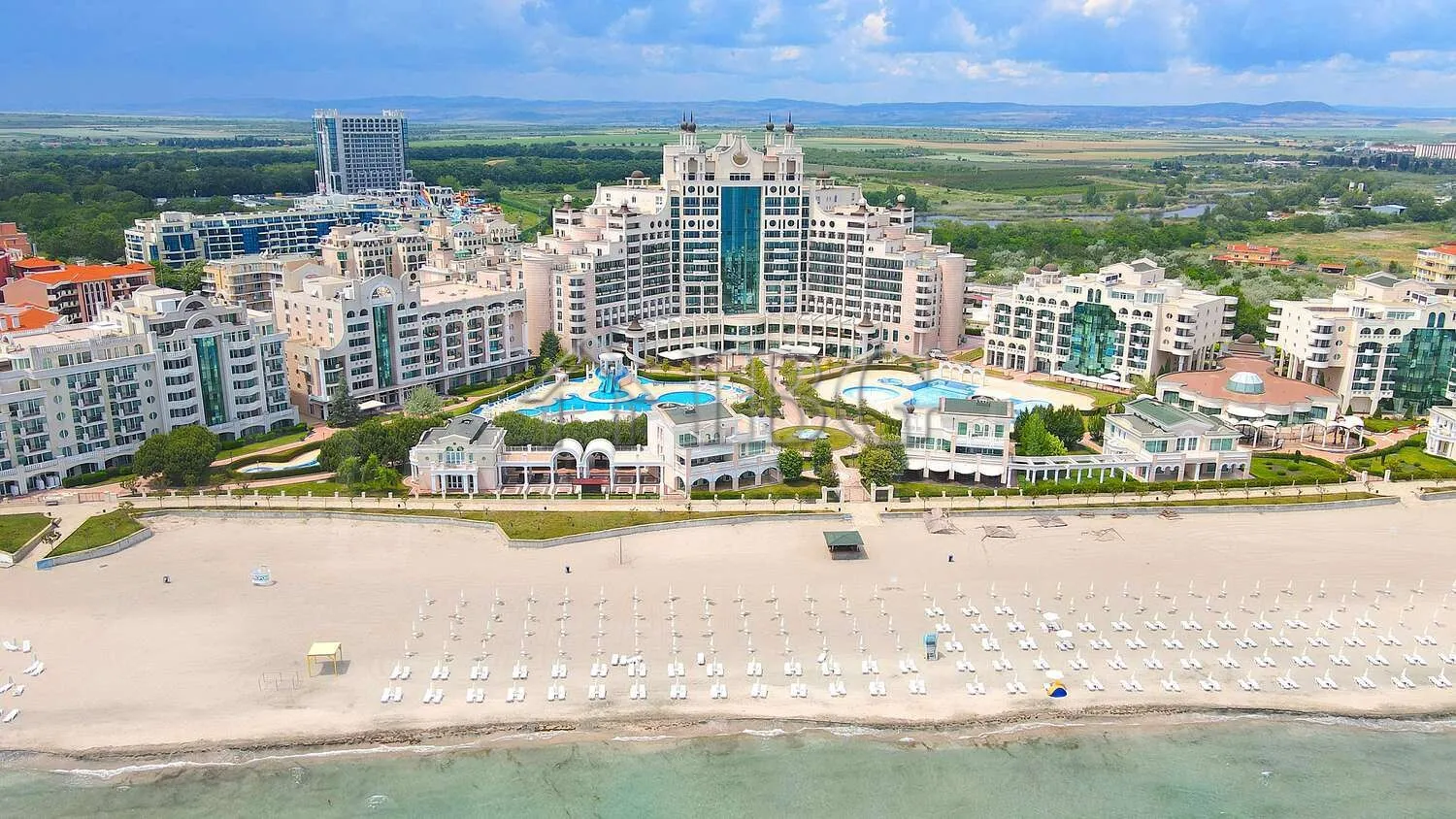 Spazioso Appartamento con 1 Camera da Letto Fronte Mare nel Sunset Resort, Pomorie