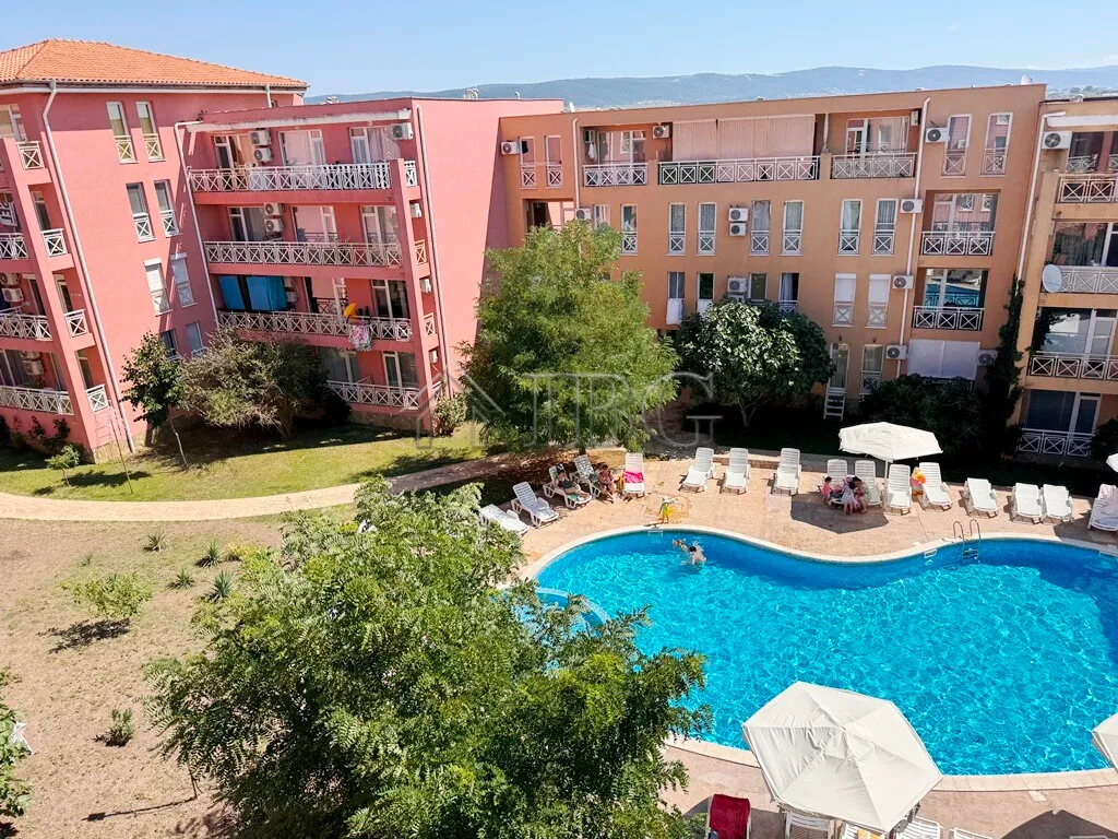 Studio meublé avec vue sur piscine à Sunny Day 6, Sunny Beach
