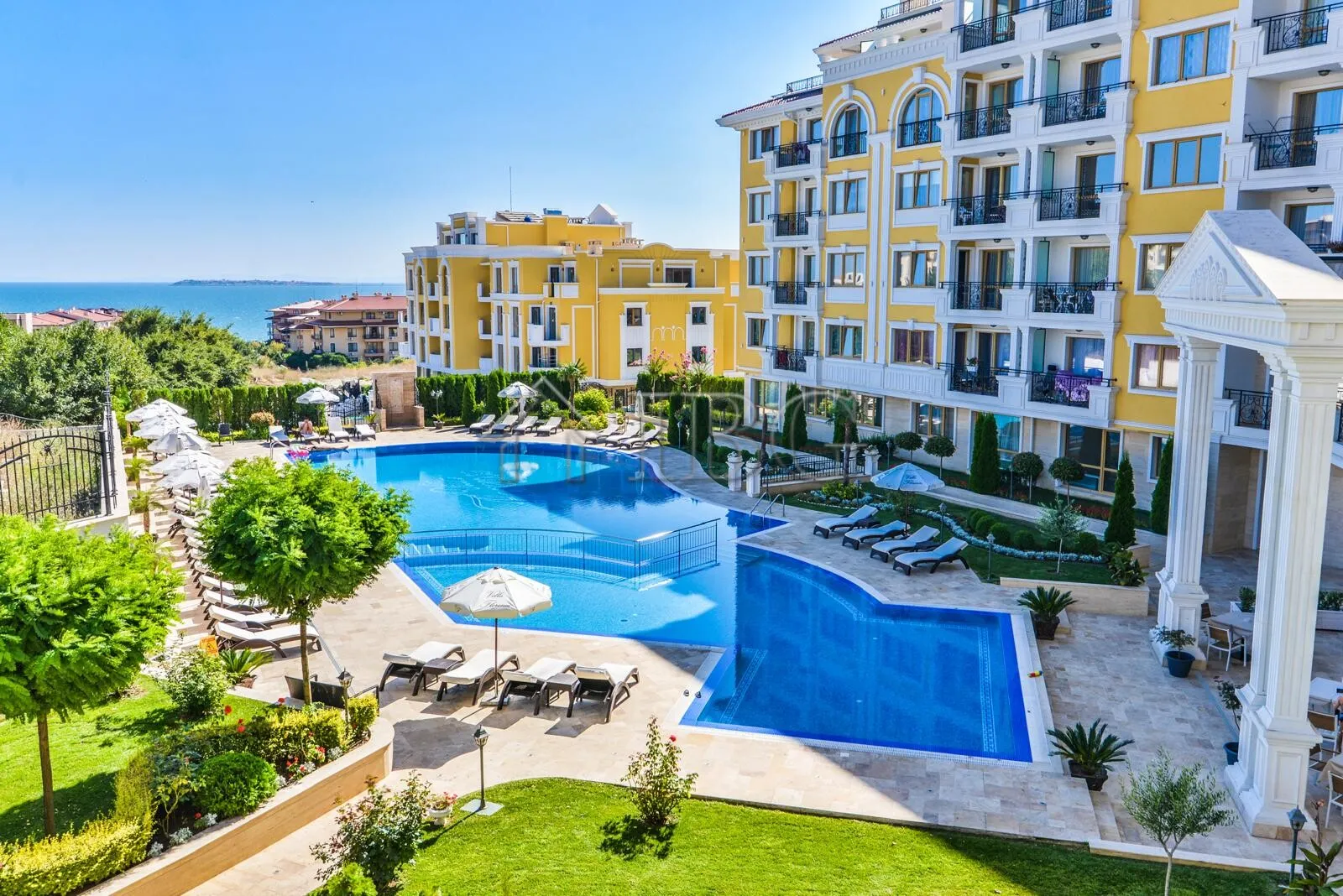 Appartement de Luxe 3 pièces | Vue sur piscine et mer | Villa Florence, Sveti Vlas
